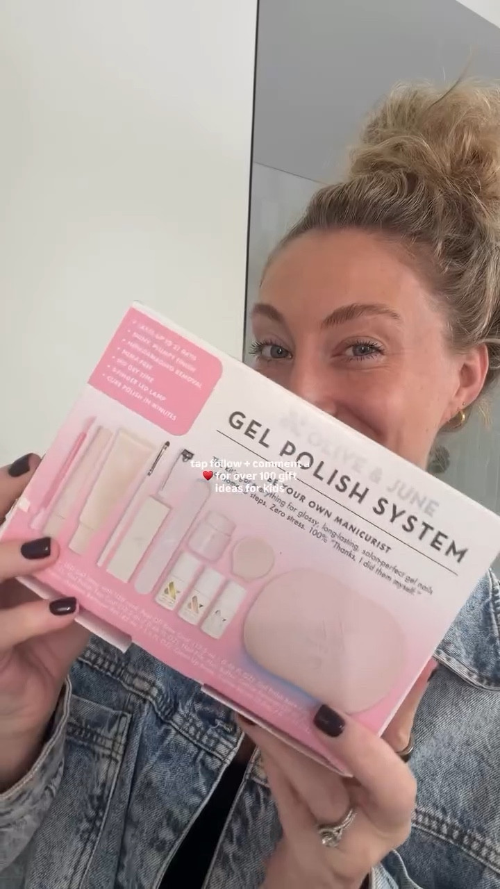 heard you needed some 🎁 ideas ✨🤞🏼

tap follow mamas for more gift guides, home inspo and organization for families ◡̈ 

comment a ♥️ for link to shop directly all of my reccs that my kids have or have been gifted and love 🎄‼️

gifting can be hard esp if you don’t want 5373829 toys. of course the will have some but I really wanted to get them intentional items that they will use and grow with. my girls are 4,6 and 8 and I have a nephew due any day now ◡̈ shop my gift guides for the whole family 🩵