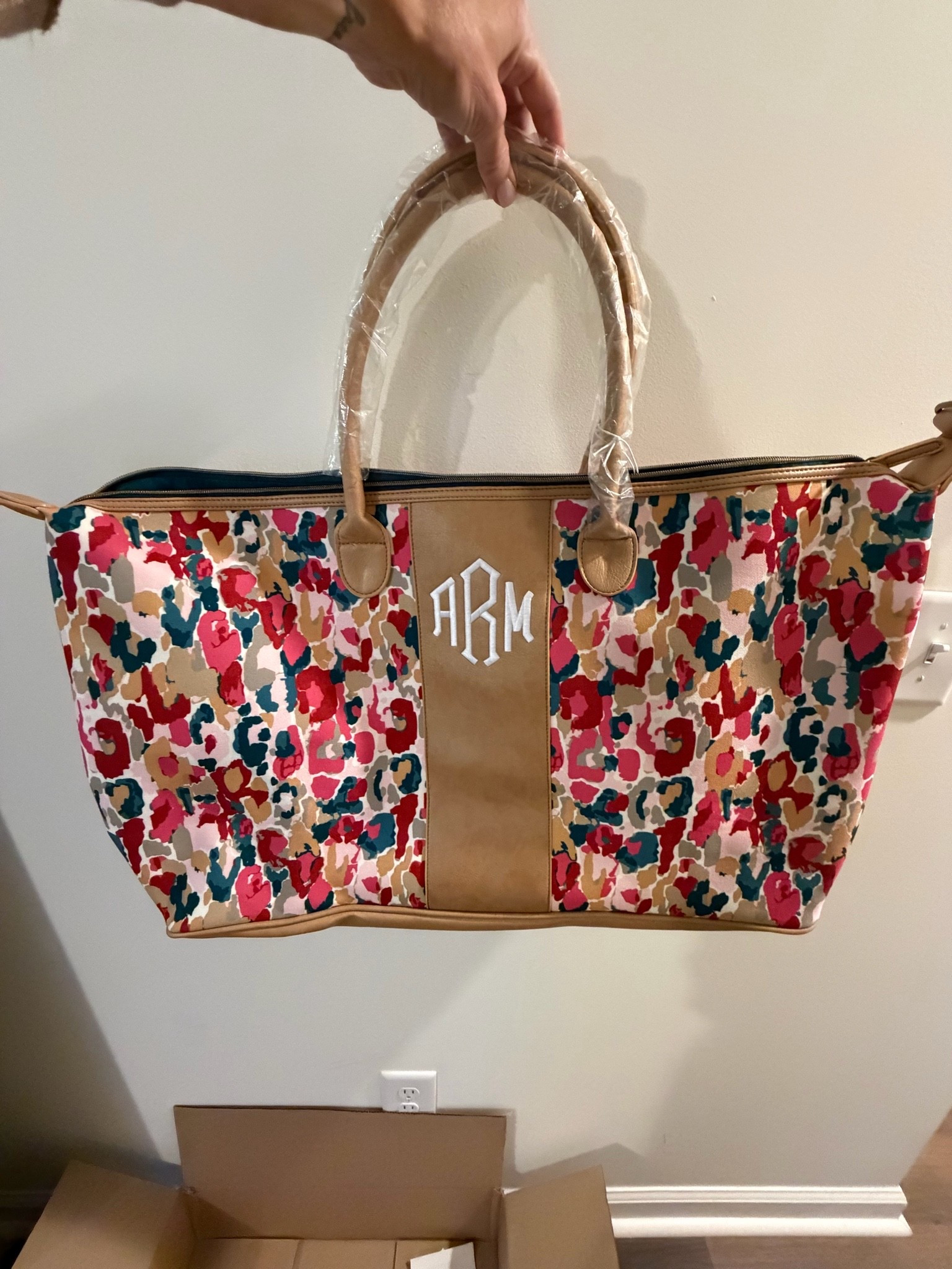 I got in this awesome weekender bag from @Marleylilly just in time for LTKCON!! Linked up some of my favorites for now and game day! 

#ad