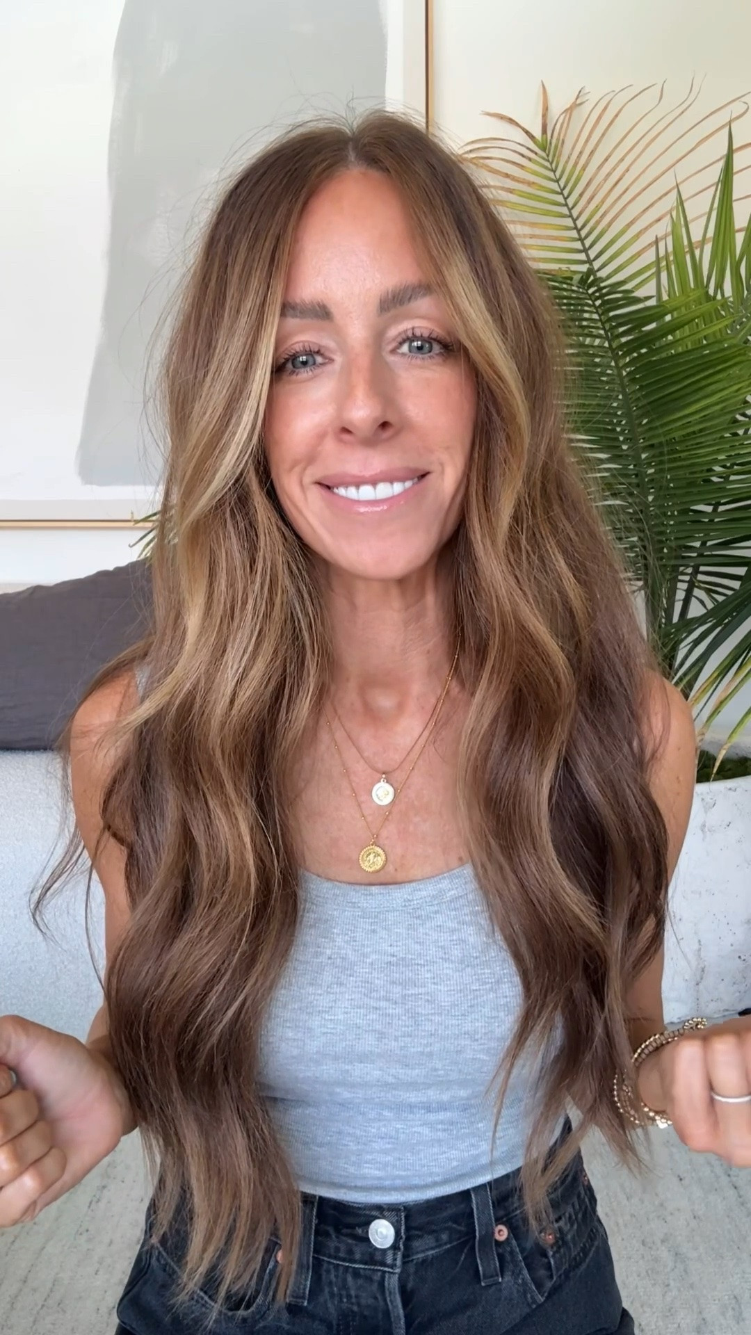 did anyone else know you could do this? this has been such a fun little hack for me because y’all know i live in my gold necklaces. it makes layering so much easier and keeps everything cute and untangled.