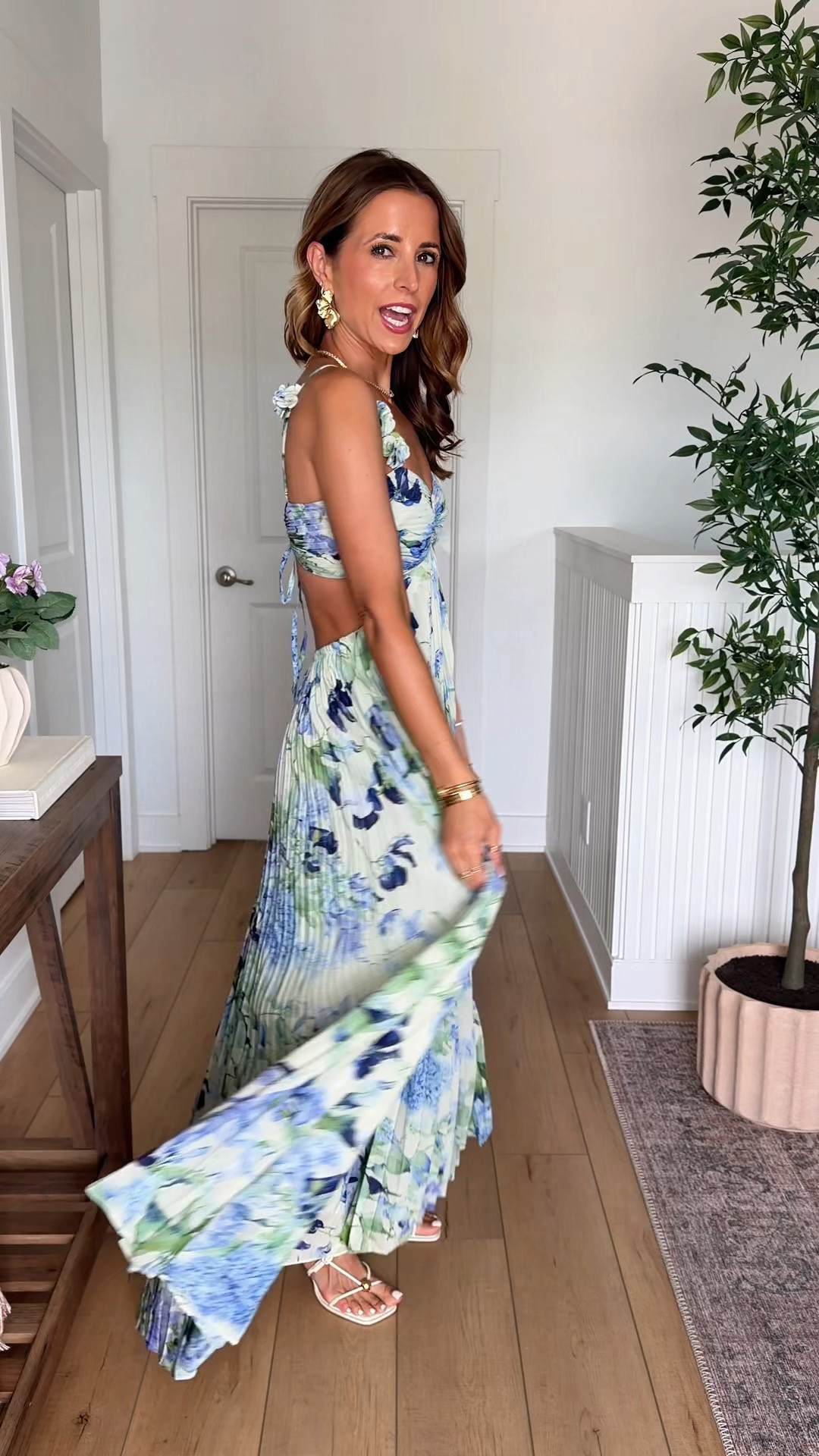 Wedding guest dresses. Cocktail dresses. Summer wedding guest. Fall wedding guest. Party dresses. Floral maxi dresses. Floral midi dresses. Garden weddings. Beach weddings. Destination weddings. Wearing XS in each. Code LISA123 on first time purchases!

#LTKootd #LTKTravel #LTKWedding