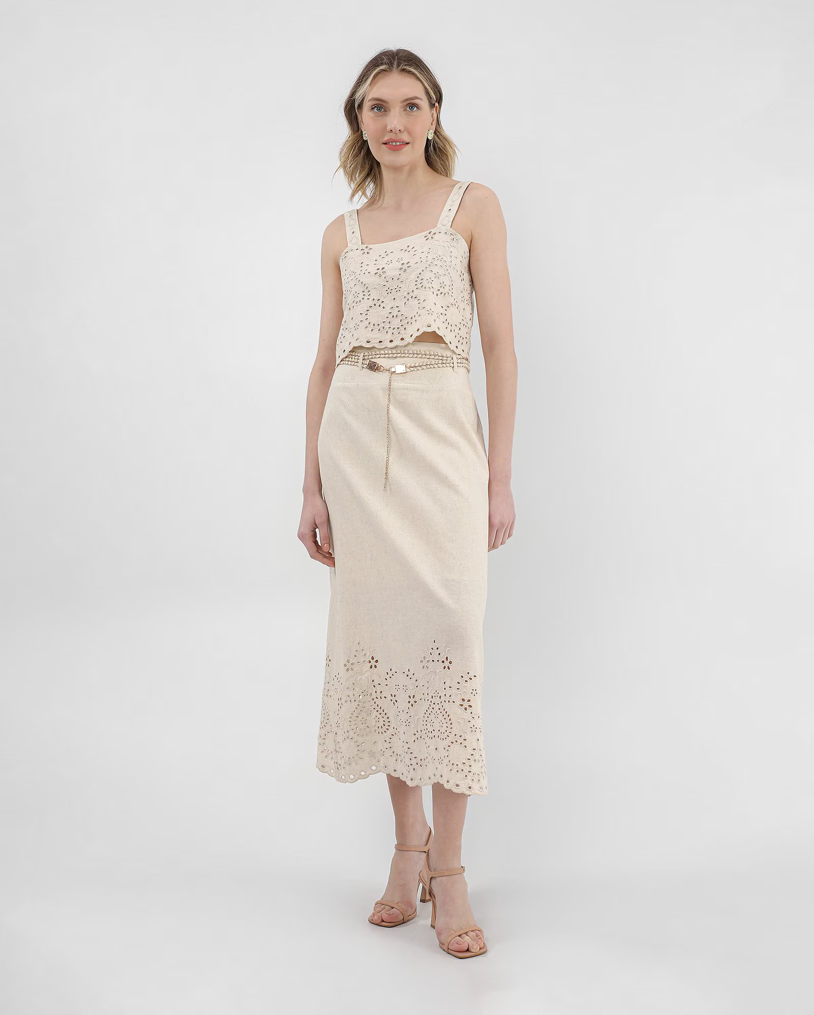 Saia midi reta de laise com cinto bege | AK by Riachuelo | Riachuelo (BR)
