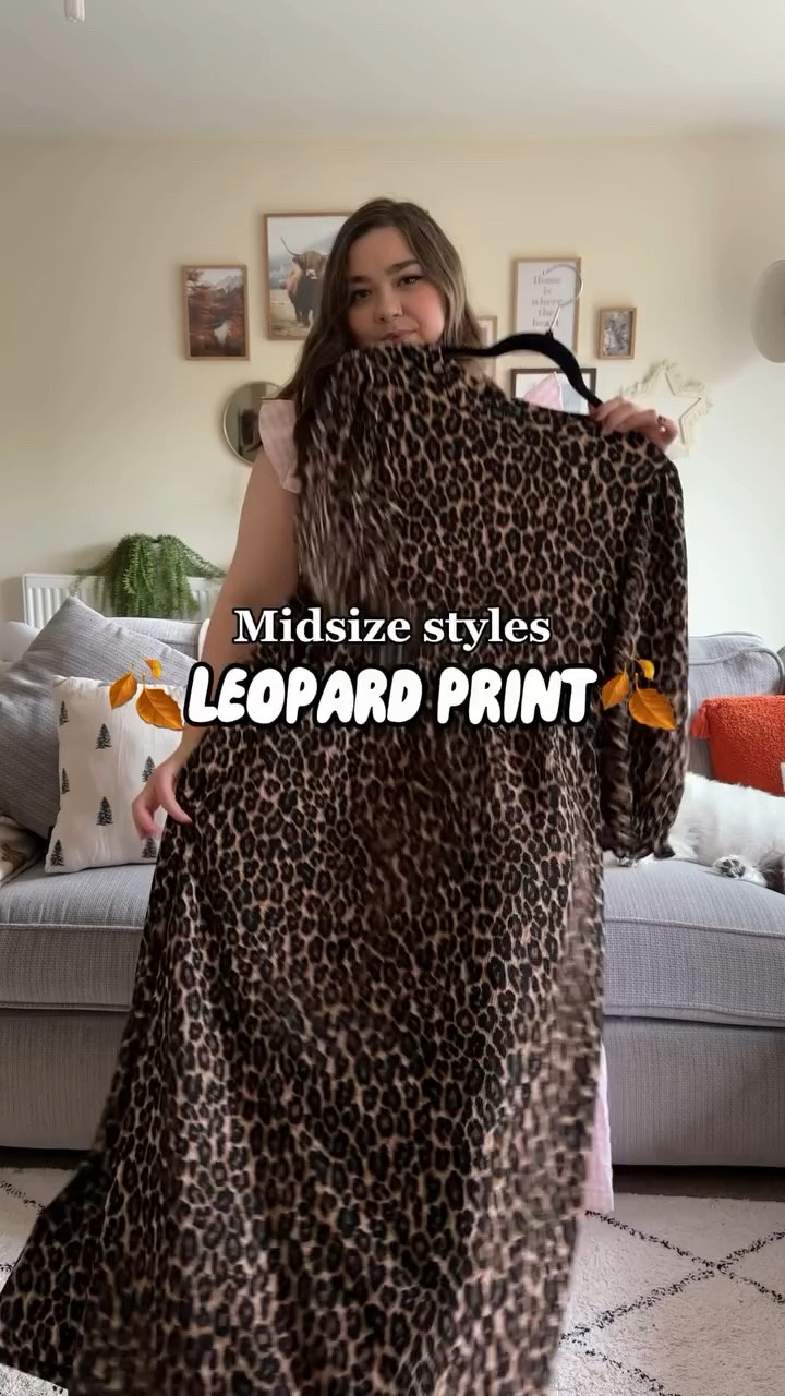 It’s the season of leopard print 🐆🍂

(ad ~ Newlooker)
Here’s how I’m styling it as a midsize gal! You can’t go wrong with a cute midi dress and a chunky oversized cardigan!! 🤎🎃

Who else is LOVING leopard print this autumn? 🙌🏻

~outfit~
Whole outfit is @newlook * gifted - #newlookers * Links to items in bio. 
.
.
#midsizegals #midsizestyle #midsizefashion #birminghamblogger #midsizeblogger #pinterestfashion #pinterestgirl #pintereststyle #leopardprintdress #newlook #thatnewlookfeeling #thisisnewlook #newlookfashion #leopardprint #autumnfashion #autumnstyle #fallootd #falloutfits #autumnoutfits #midsizewears