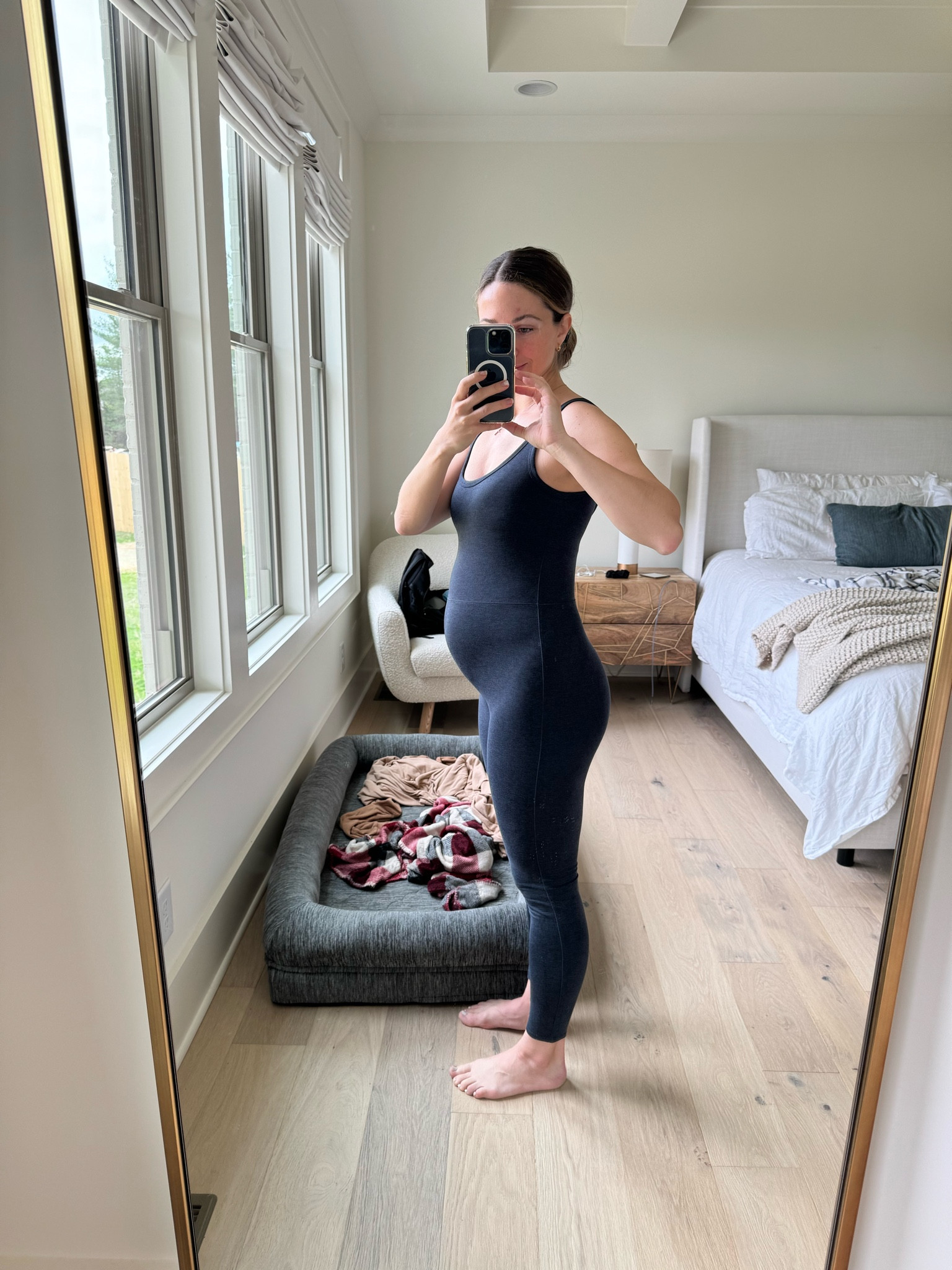 Week 19 of my second pregnancy! Filming a workout for y’all today in another Vuori jumpsuit that I sized up in!

#LTKActive #LTKfitness #LTKbump