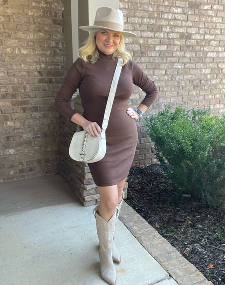 This little dress from Old Navy is perfect for fall & the fit is so flattering! See link in my Bio to shop this look!
#oldnavy
#oldnavystyle
#falldress
#westernboots
#dolcevita
#walmart
@walmart
@oldnavy
#walmartfinds
#walmartfashion
#fashionover40
#fashionover50
#over50andfabulous


#LTKunder50 #LTKSeasonal #LTKshoecrush