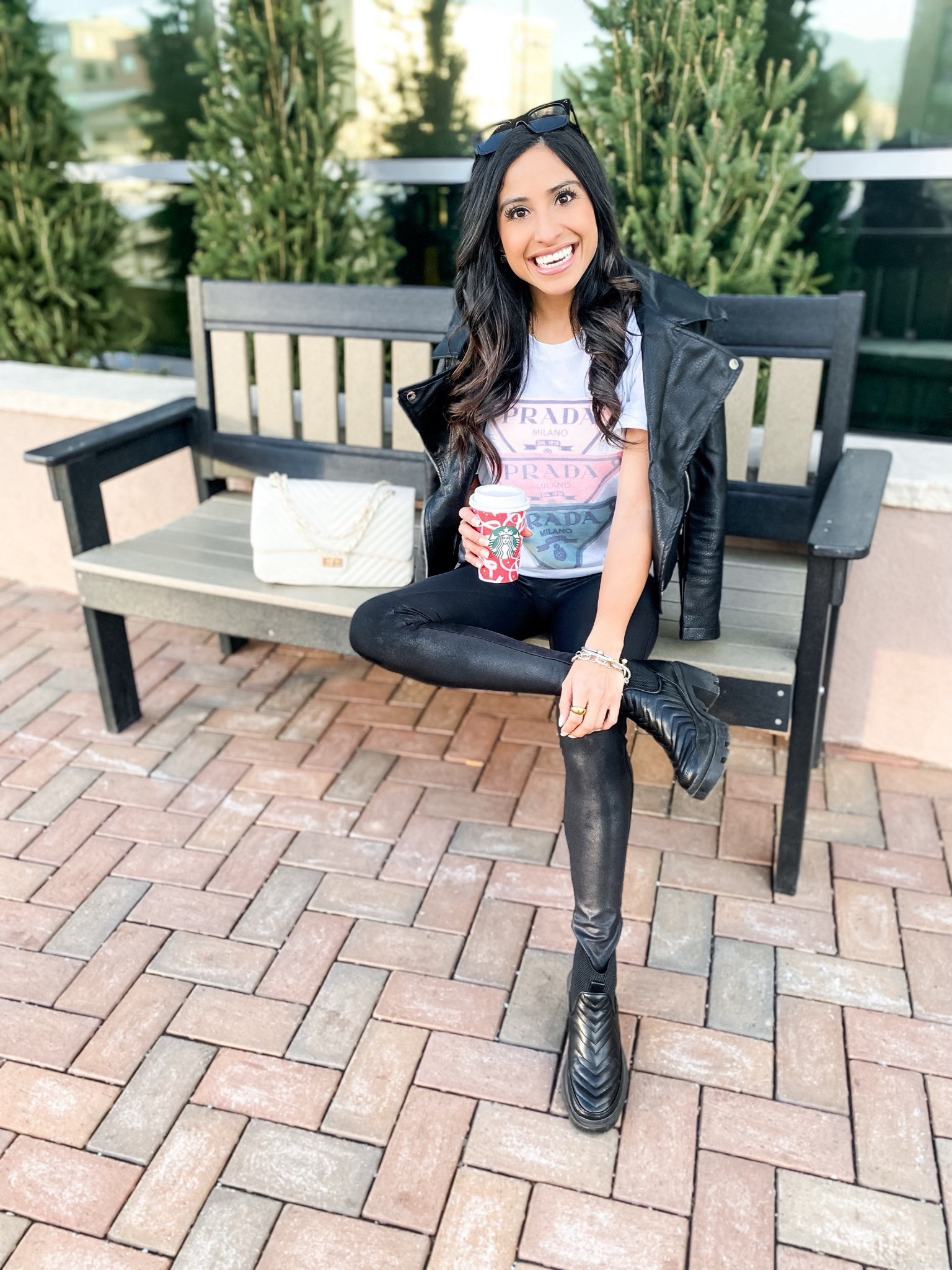 Easy graphic tee outfit! 

#LTKfindsunder50 #LTKfindsunder100 #LTKstyletip