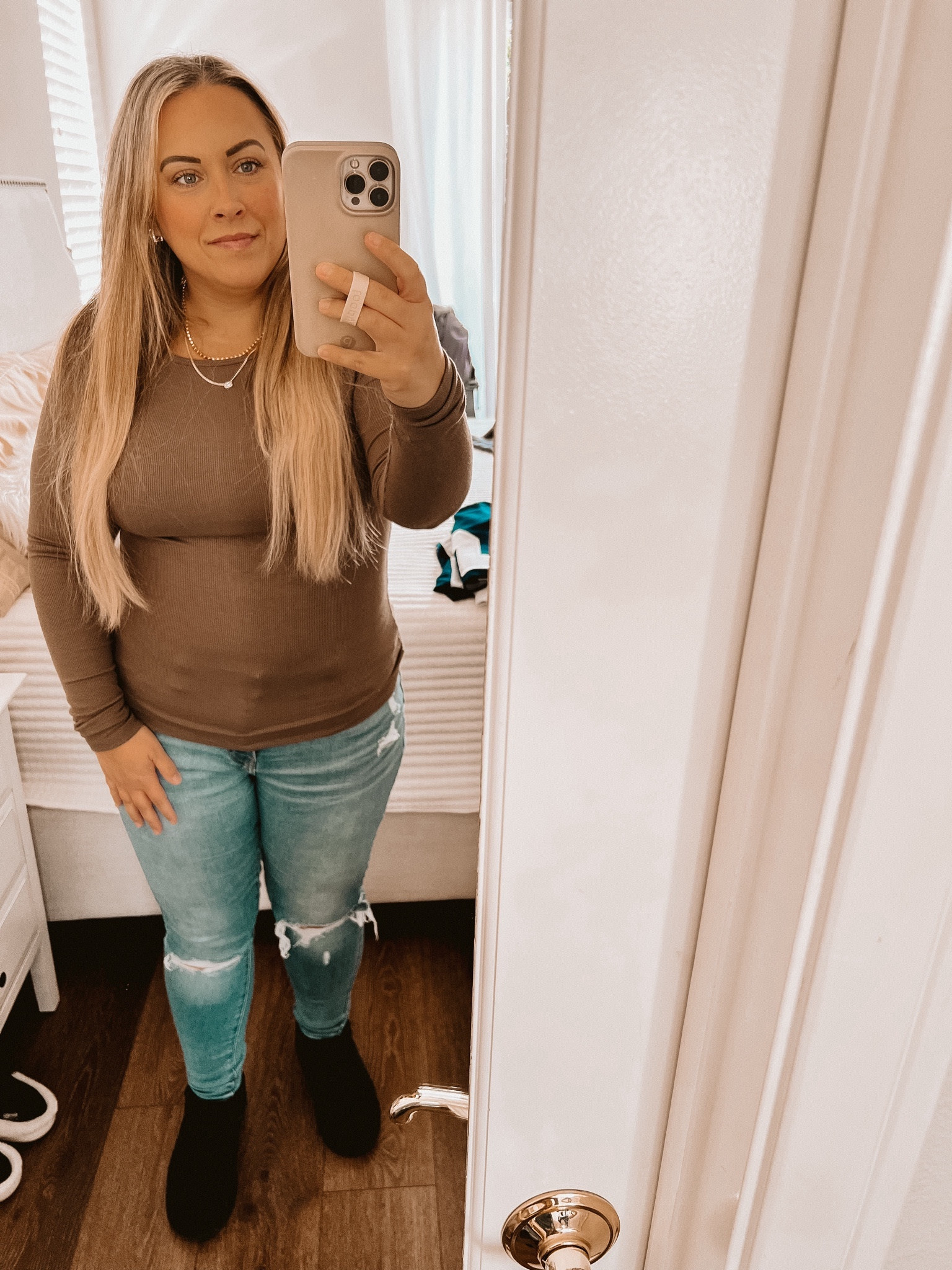 Long sleeve slinky rib top! Too good! 

#LTKstyletip #LTKfindsunder100