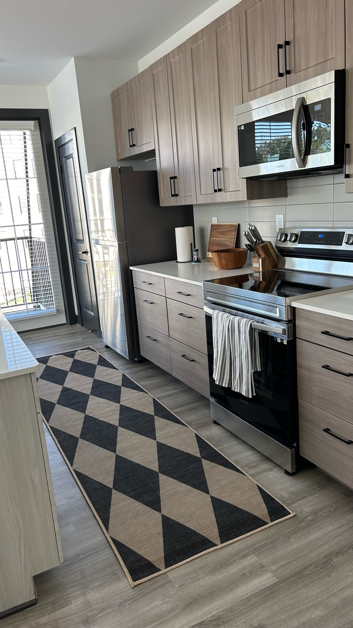 Kitchen runner! I have 2.5’x10x for apartment kitchenn