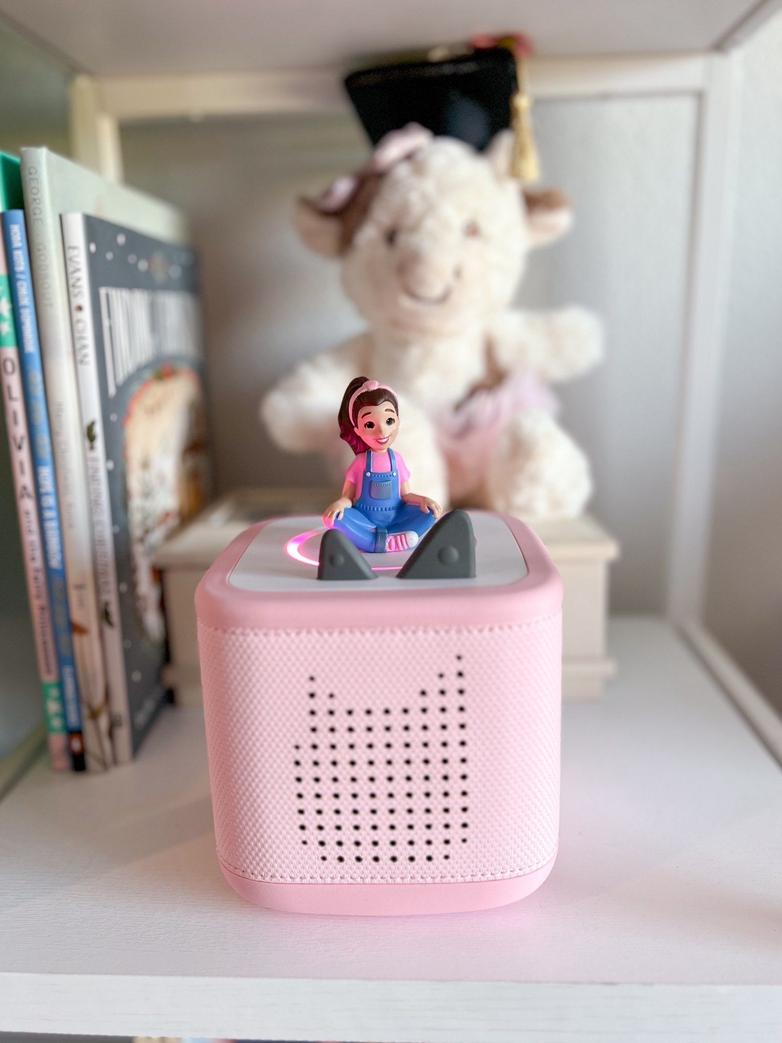#ad This is the perfect holiday gift for your little one if they love Ms. Rachel! Have you seen this new Toniebox @Target yet? Now your littles can listen, grow and play in a whole new way with Toniebox 2 and Ms. Rachel! It’s so much fun and interactive! Shop this and more at Target or check my LTK for the link!


#TargetFinds #TargetPartner #target #Toys


#LTKKids #LTKGiftGuide #LTKHoliday