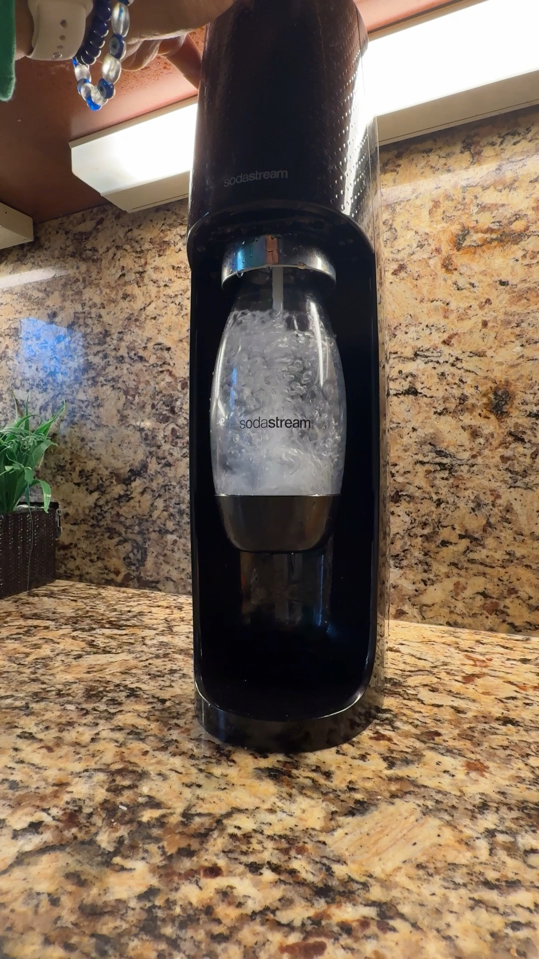 My soda stream gets used often in my house. It’s fun to add fizz to water, lemonade, juice and everything. Love!
Soda Stream Soarkling Water 