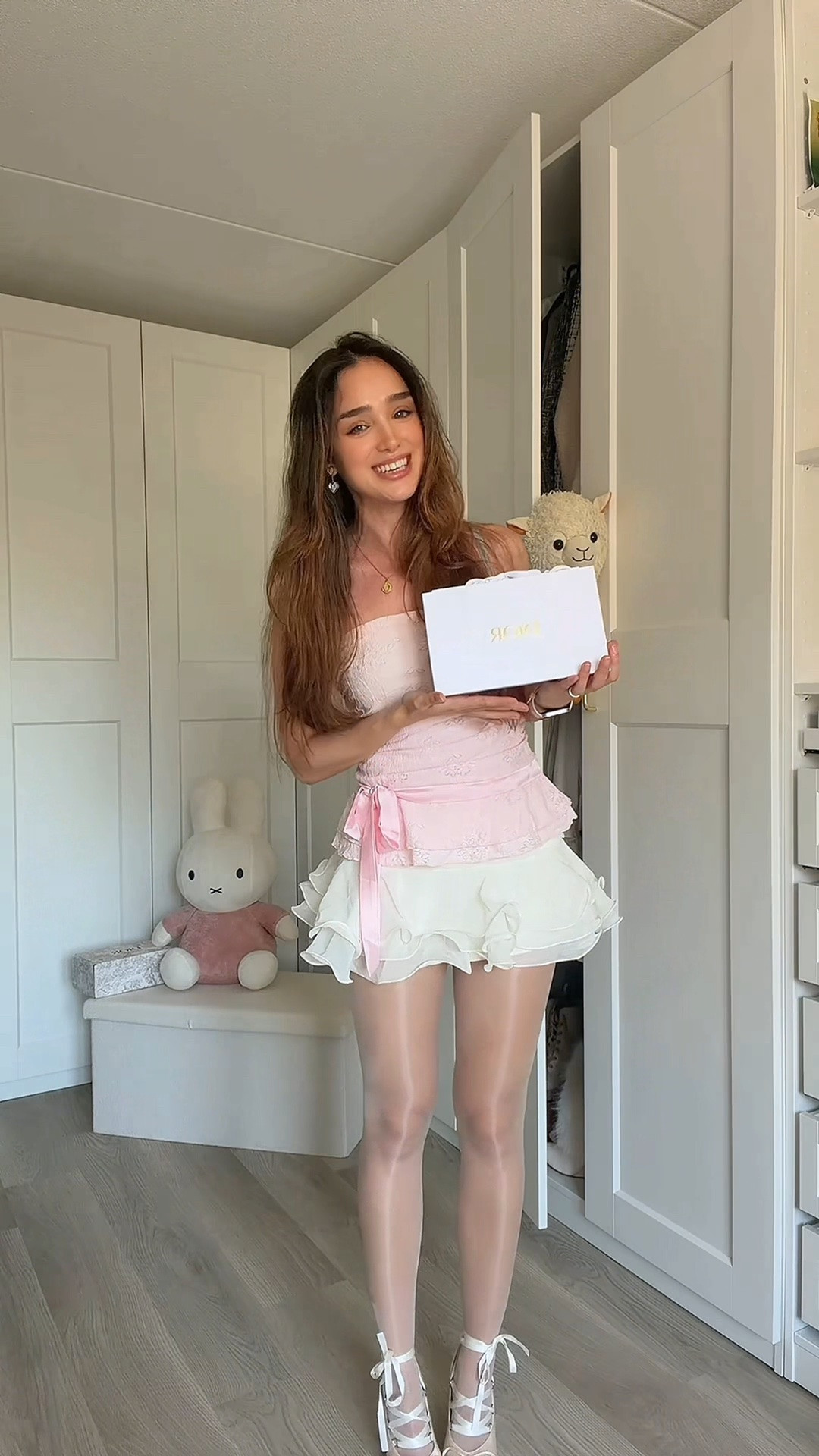 UNBOX MY FIRST LUXURY PRODUCT WITH ME🥹🩷

#LTKpetite #LTKgiftguide #LTKstyletip