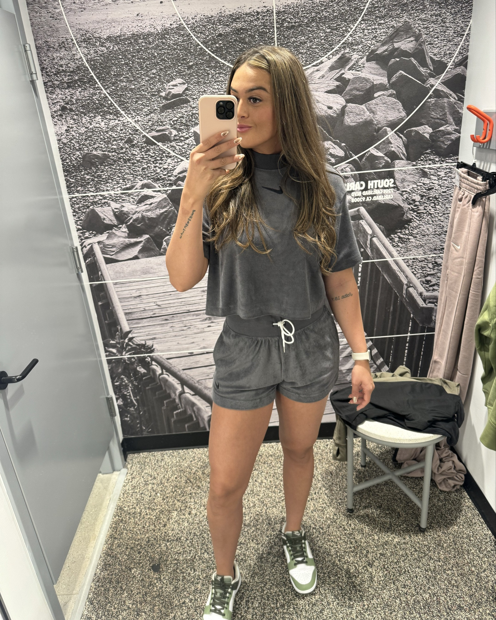 The coziest Nike set, wearing size M in top&bottom! I’m 5’11” and the shorts are long enough on me- drawstring waist is a plus 😍 My shoe color no longer in stock, but so many others available🤍 