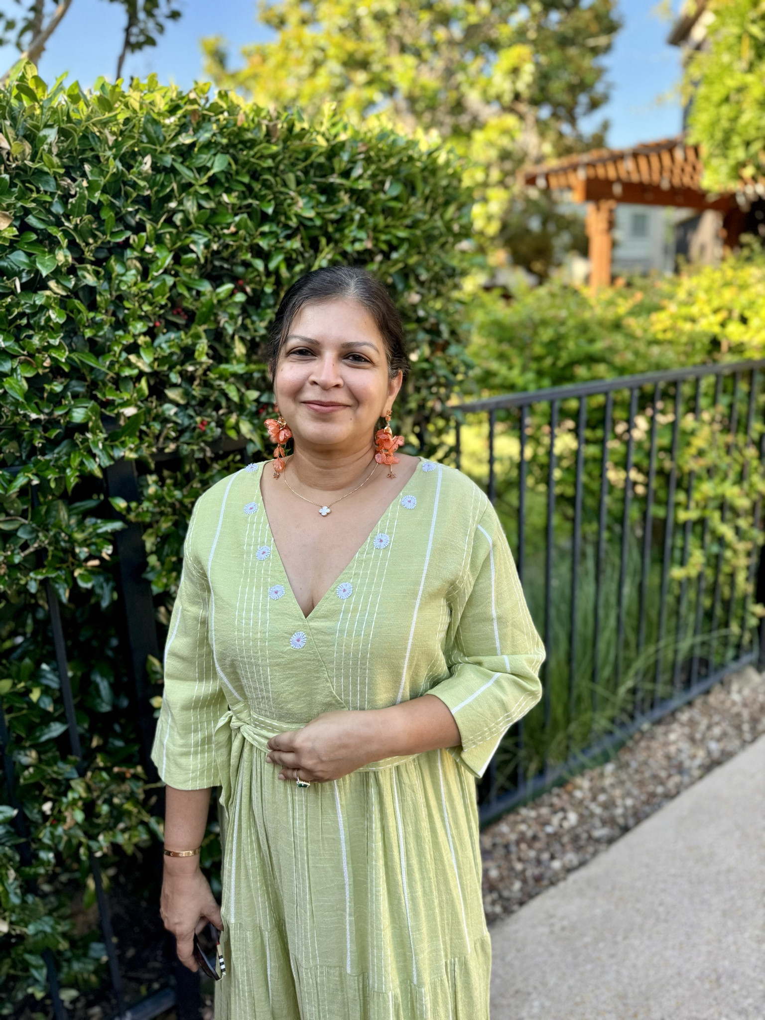 As I make my way through my 50s, I have learnt to embrace the graying hair, sunspots… and made the switch over to comfortable textiles and shoes… but not giving up on my over the top statement earrings !

Loving this summery cotton dress by The Burnt Soul

👗: @theburntsoul 
👡: @colehaan 
Earrings: @anthropologie 

#LTKmidsize #LTKover40 #LTKstyletip