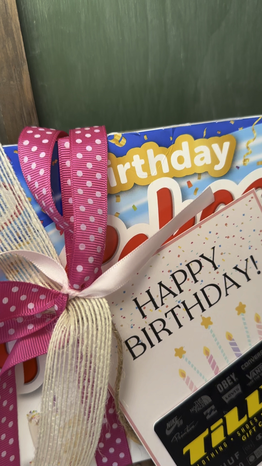 Birthday Gift Idea! Here is a great way to gift a gift card! Just takes a few minutes & is so festive & fun🎉 Happy Gifting 🖤