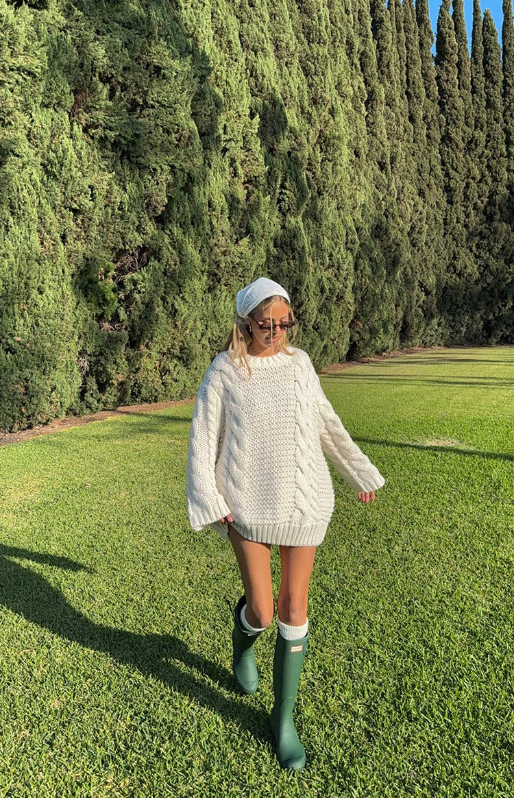 These Beginning Boutique sweaters are giving me all the cozy fall energy 🍂🤎 I’m loving the lightweight knits because they’re perfect for those cooler mornings without feeling too heavy. So cute with jeans, trousers, or a little mini skirt and boots!

#BeginningBoutique #FallSweaters #LightKnit #SweaterWeather #FallOutfits #FallFashion #CozyStyle #AutumnFashion #FallWardrobe #SweaterSeason #FallStyle #CuteSweaters 

 #LTKSeasonal #LTKU #LTKSaleAlert