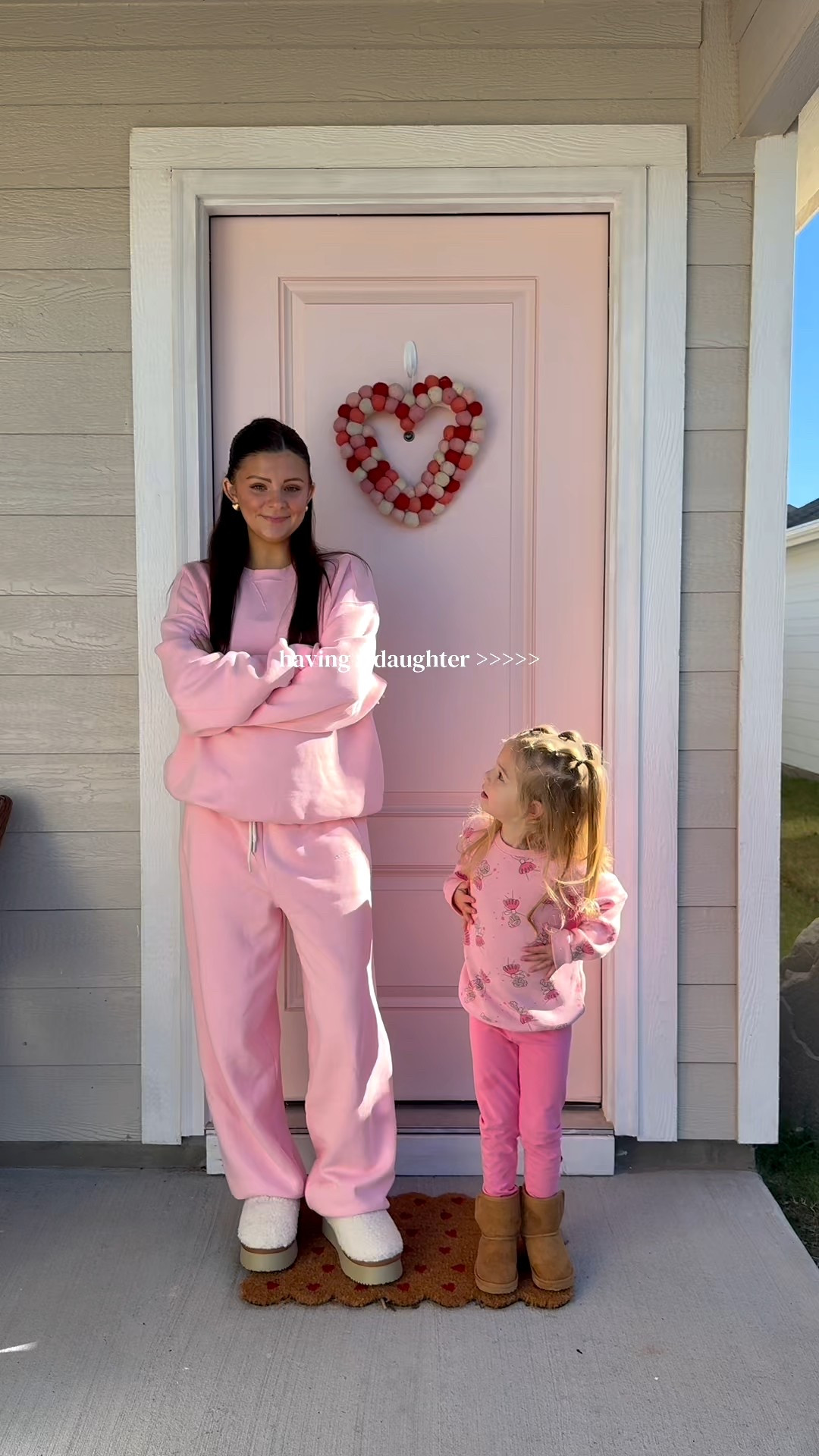 i’m 5’4 and wearing a medium in the sweatshirt and a small / long in the pants 🩷🩷