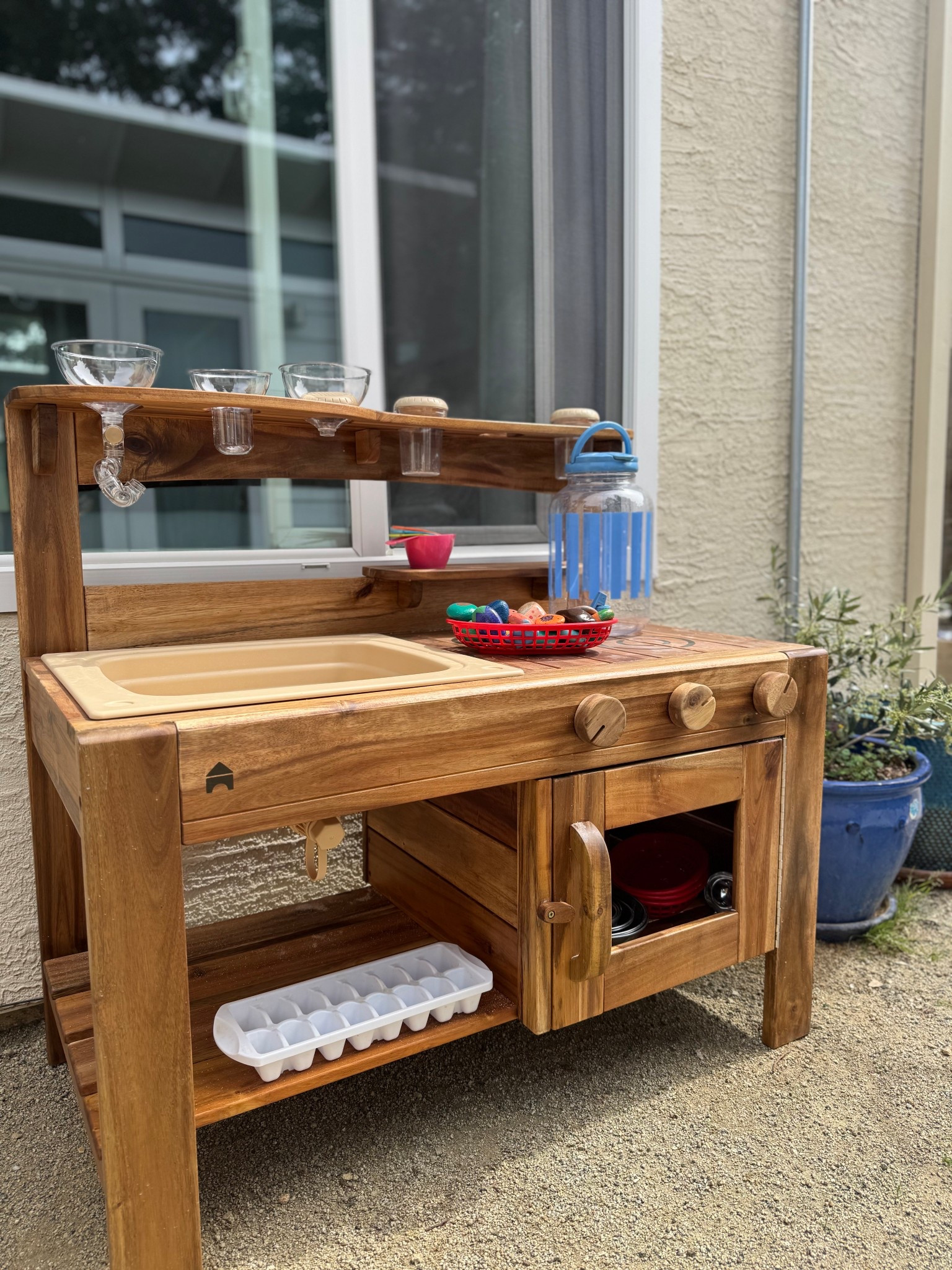 Mud kitchen essentials 