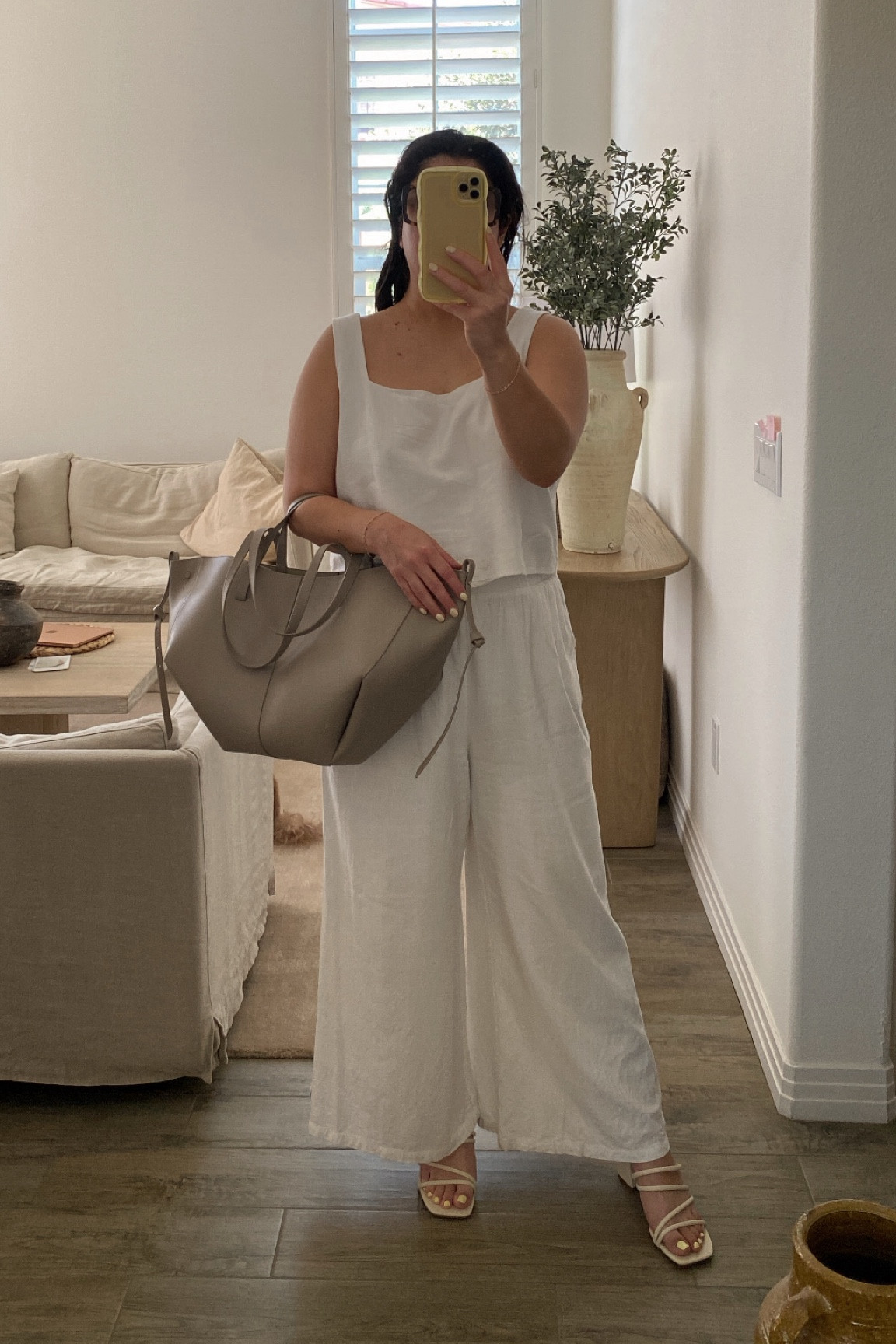 another fave set for summer! Linen blend, flowyyyy, and only $43 

#LTKFindsUnder50 #LTKMidsize #LTKStyleTip