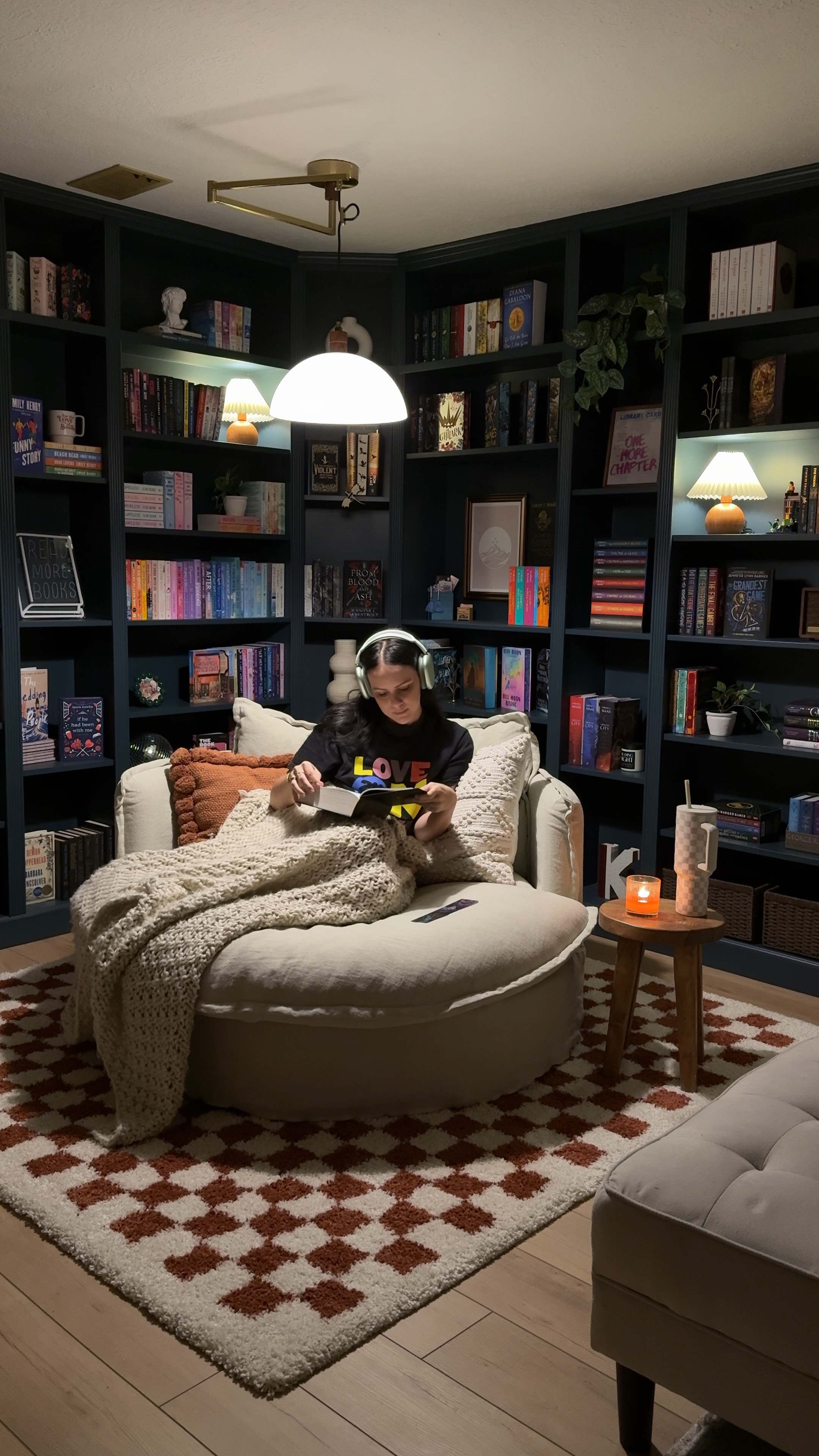 The coziest book nook 📚✨ #booktok #bookstagram #bookish 

#LTKFindsUnder100 #LTKHome #LTKSeasonal