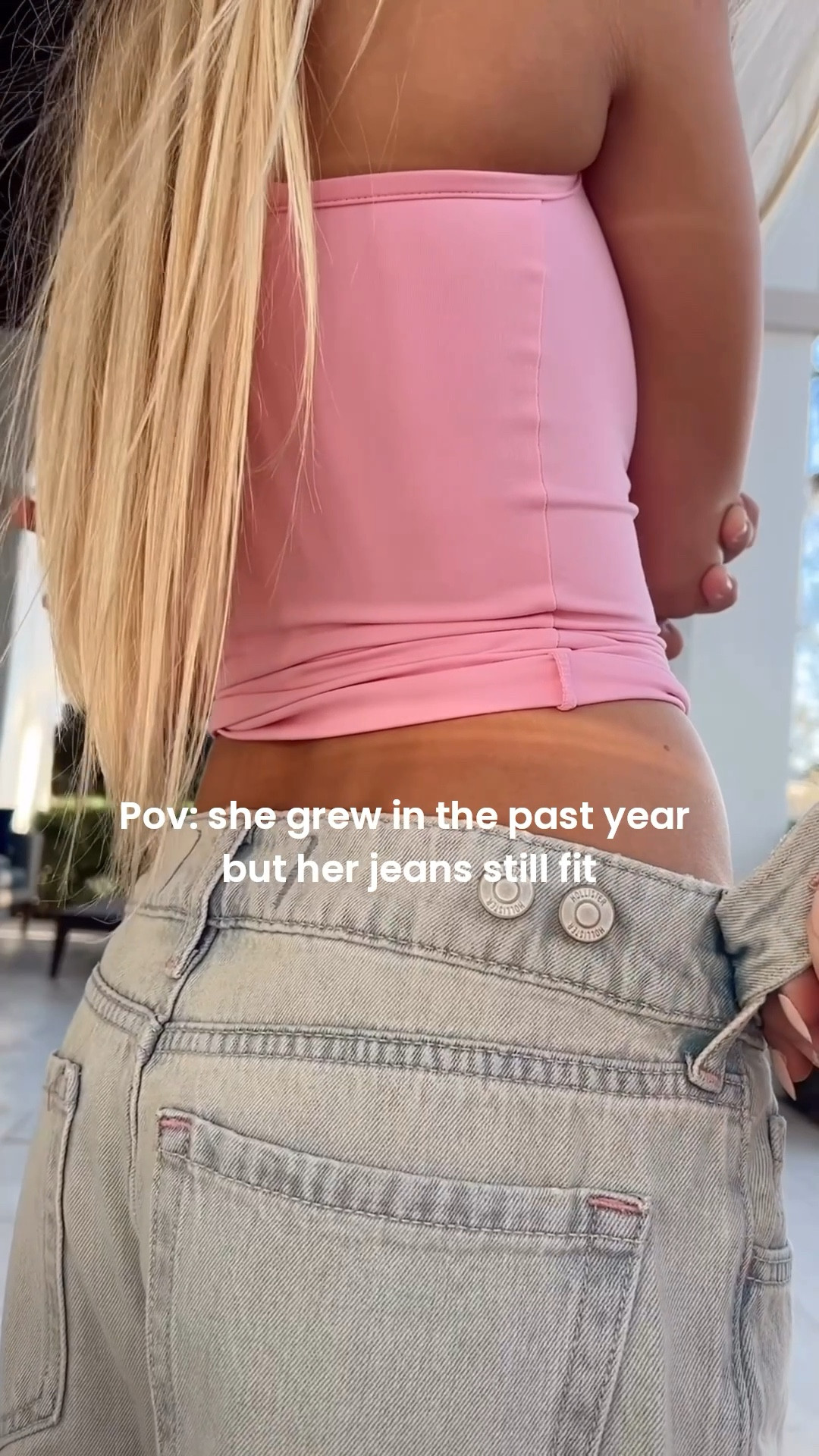 Our favorite denim from @hollister 🐚 The adjustable waist is amazing for the ‘in-between’ growing years. I’m linking these + our favorite Abercrombie & Zara basics 🌸

Ella wears 00 short in the Hollister jeans 🤍

#hollister #denimjeans #tweenfashion

#LTKmomlife #LTKKids