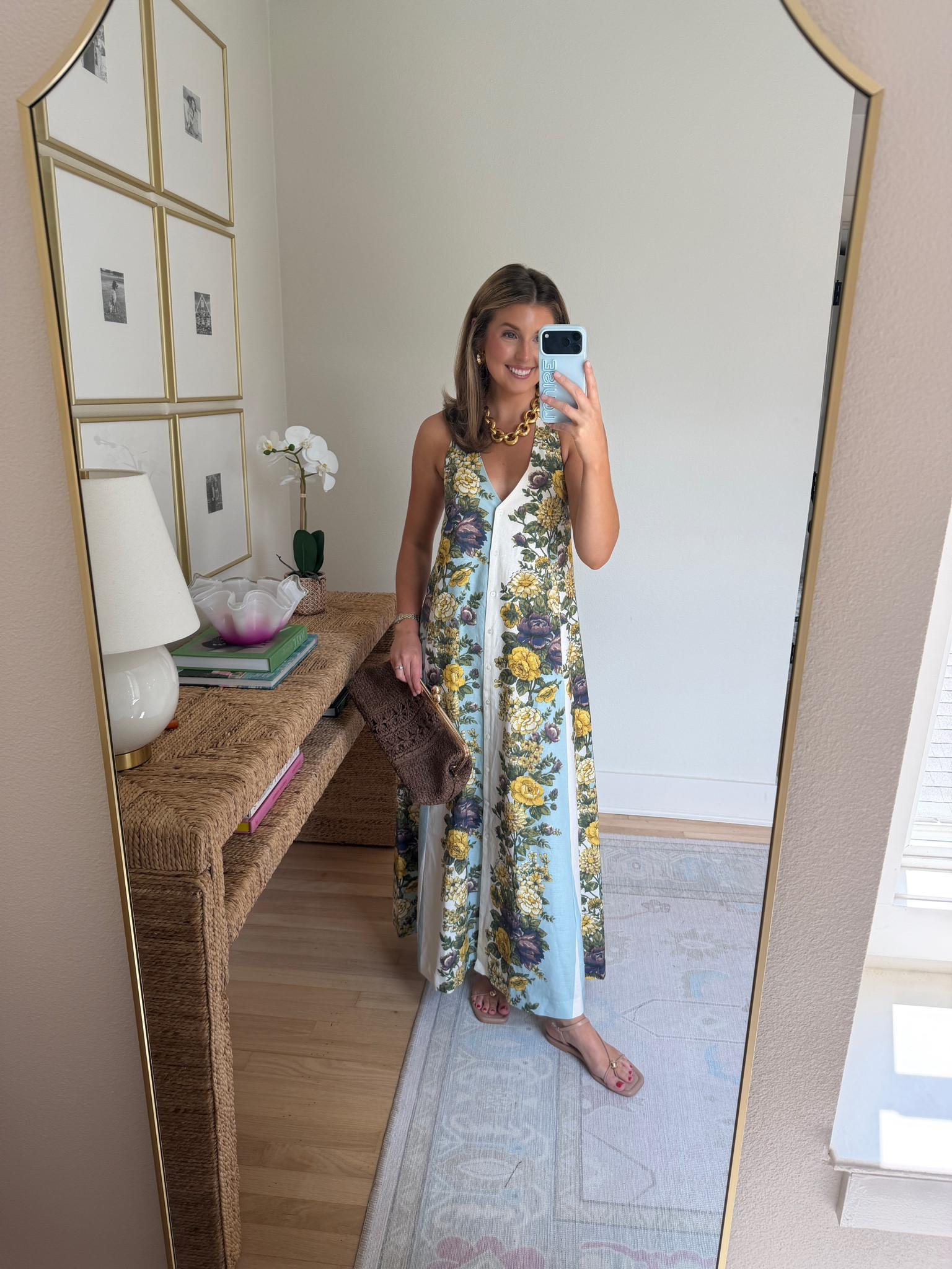 Love this dress for summer date night! Wearing a 2 

Summer date night // date night outfit