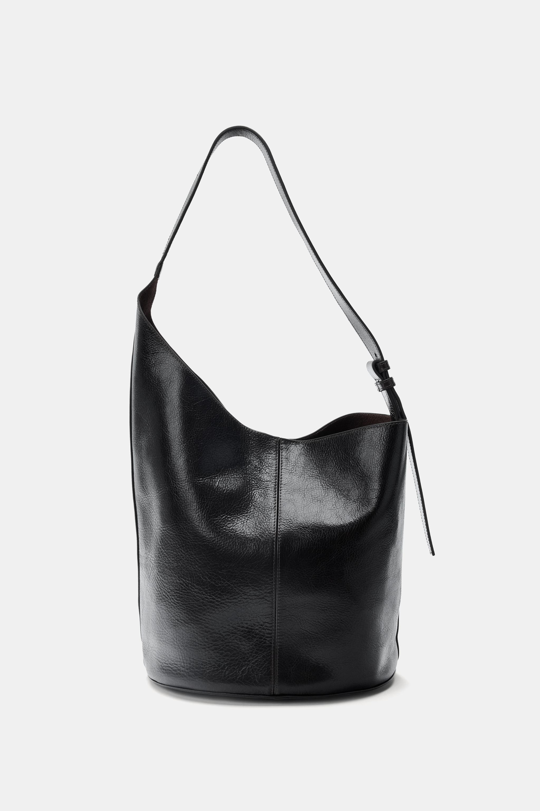 ASYMMETRIC LEATHER BUCKET BAG | Zara US