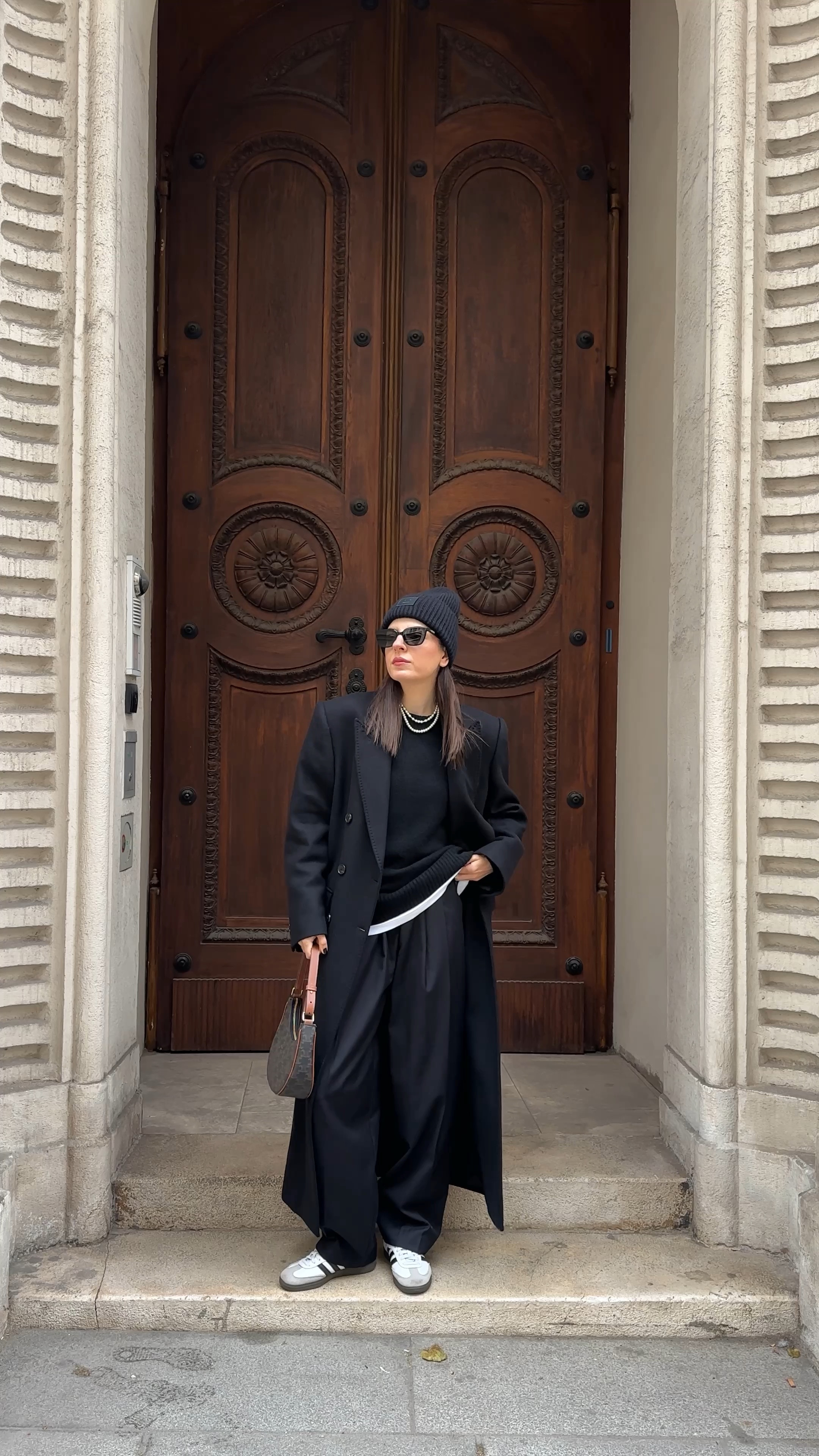 If I had 5 minutes to get dressed, here’s what I’d throw on 🤍🖤 

#LTKItBag #LTKStyleTip #LTKSeasonal