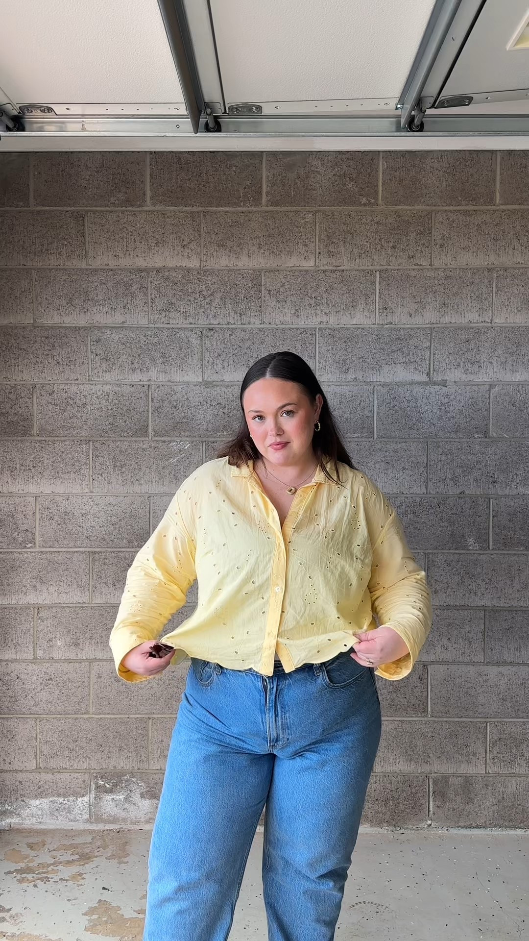 what I wore today 5 months post partum! loving this cropped button down from Target & it’s on sale rn! & finally fitting back into my go-to denim from Abercrombie. Wearing an XXL in the top & 33 in jeans. Such an easy spring look 

#LTKStyleTip #LTKPlusSize #LTKSaleAlert