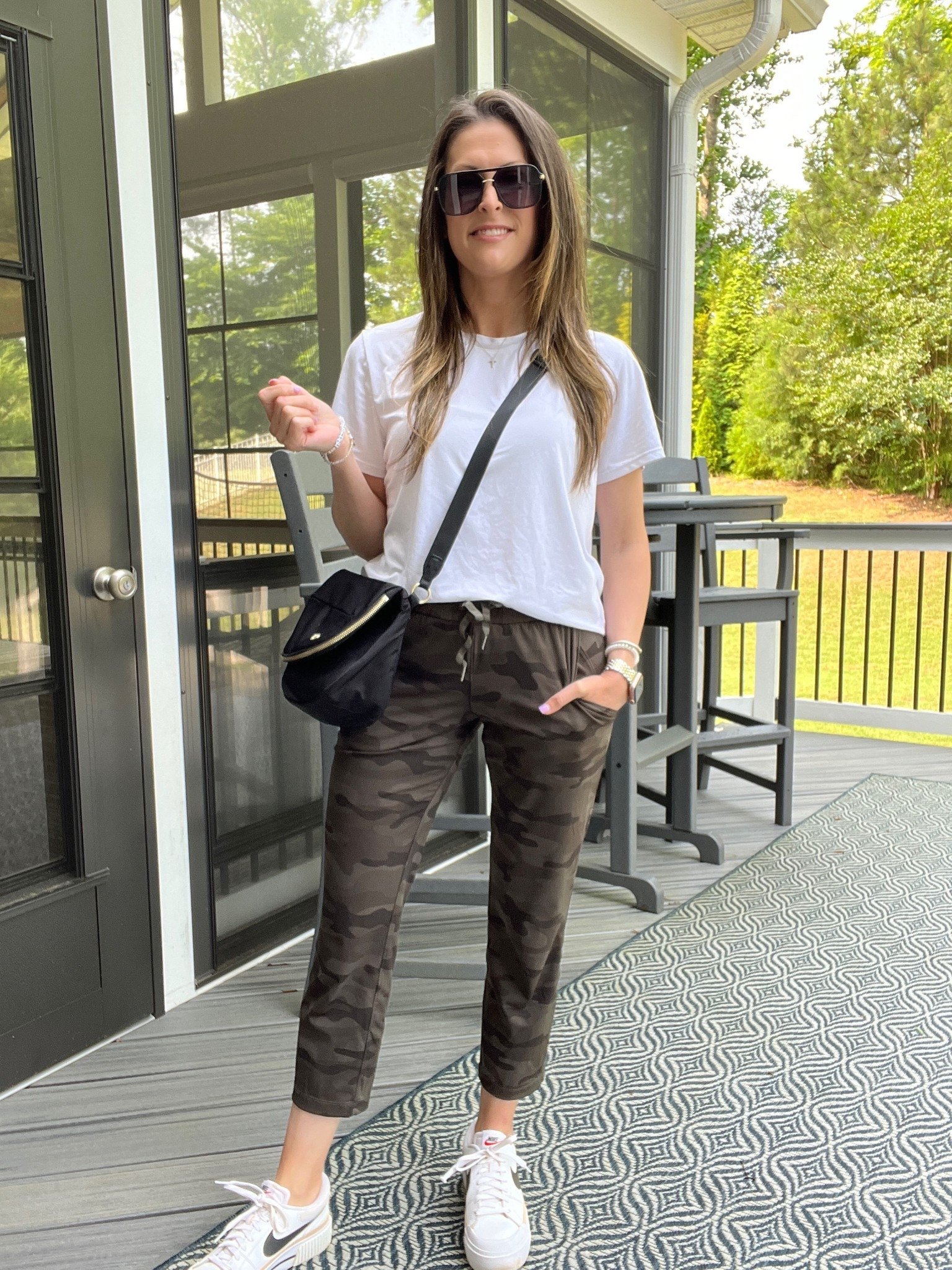 Easy 5 minute outfit inspiration for the busy mom on the go! 

#LTKStyleTip #LTKOver40 #LTKFindsUnder50