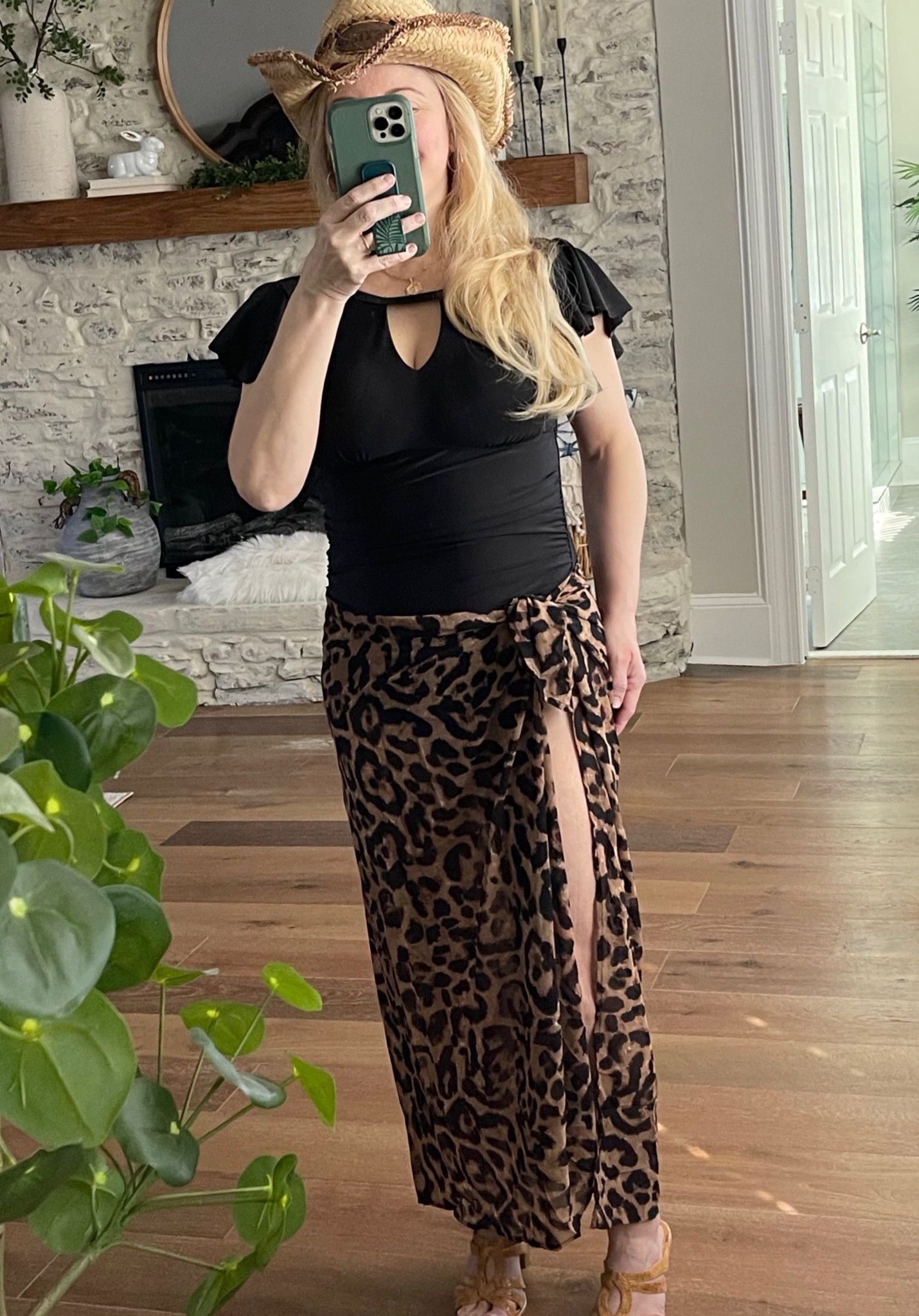 I am loving this black, one-piece, with ruffle sleeves swimsuit and leopard print sarong cover-up. These are definitely going with me on Spring Break! 🙌🏻🏝️

#amazon #amazonfashion #amazonfinds #founditonamazon
#amazonswim #springbreak #beach #coverups

#LTKswim #LTKFind #LTKtravel