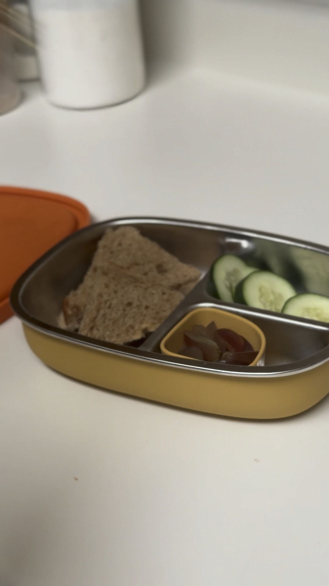 pack my 5 year olds lunch with me! 

#LTKVideo #LTKKids #LTKBacktoSchool