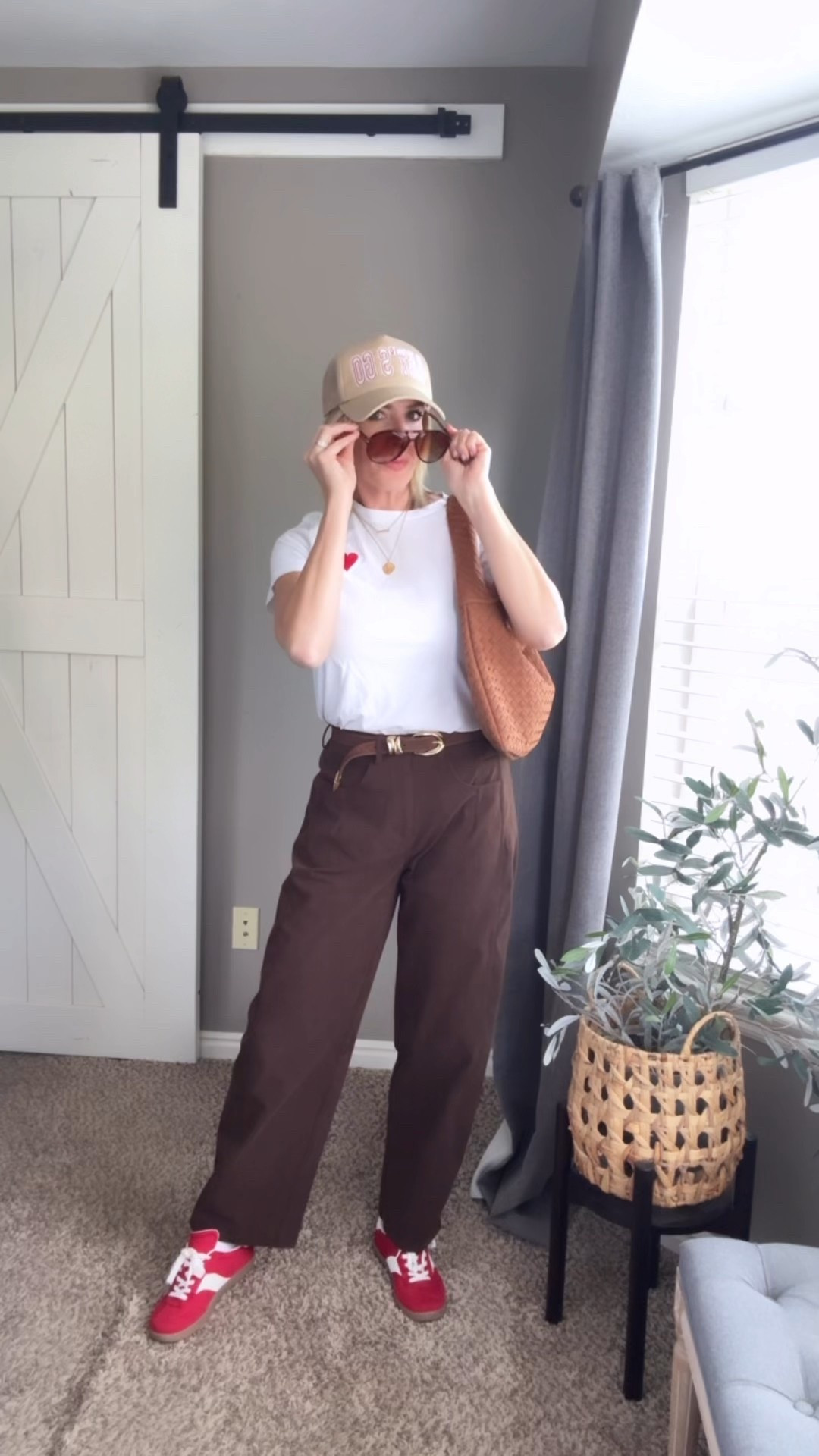 How to style chocolate brown
Coffee colored pants 
Mom style

#LTKSeasonal #LTKStyleTip #LTKOver40