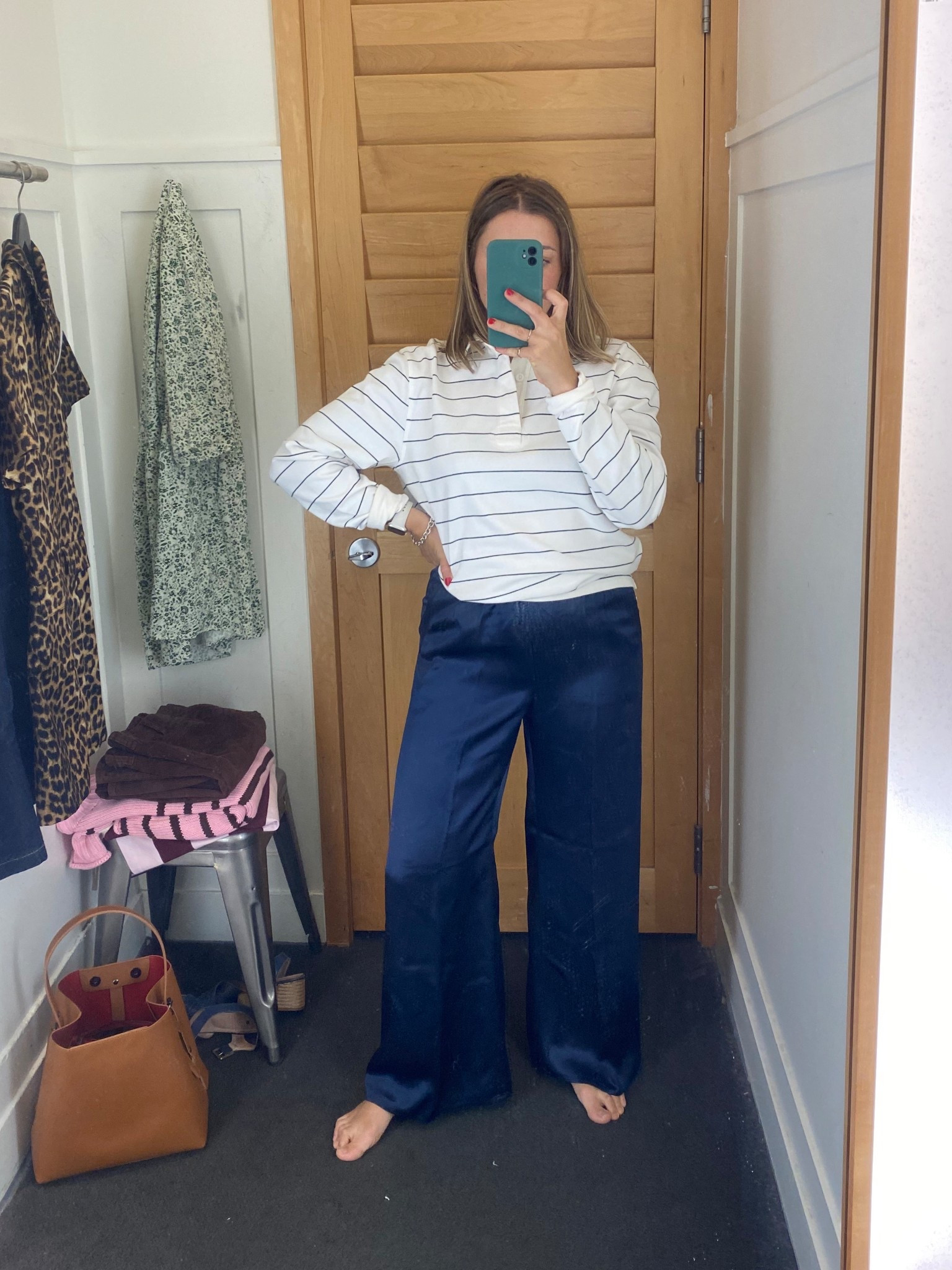 JCREW TRY ON // MENS RUGBY SHIRT // wearing a men's small // was fine but I wasn't loving it either //
COSMO SATIN PANTS // ran TTS // I wanted to love these but they were gaping around the pockets, making my waist area look bigger. Great inseam option though 

 

#LTKSeasonal #LTKMidsize