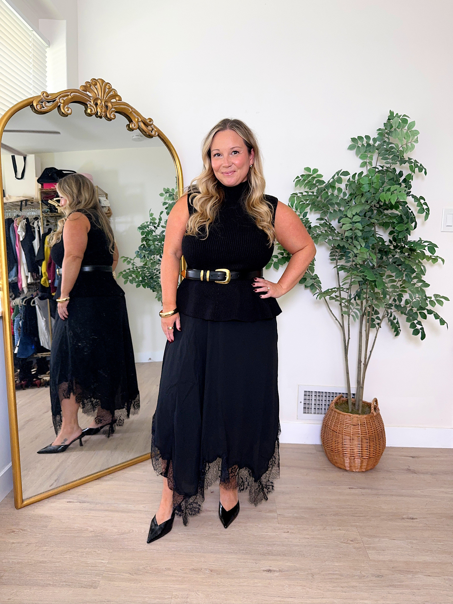 Love an all black look for fall!🖤 The lace skirt + belt make this one so good!

Wearing a large in the top + skirt and xl in the belt!





fall outfits women, date night outfits, fall fashion, black outfit, lace skirt outfit, all black outfit, fall date night outfit, stylenright, shelli enright 

 #LTKootd #LTKSeasonal