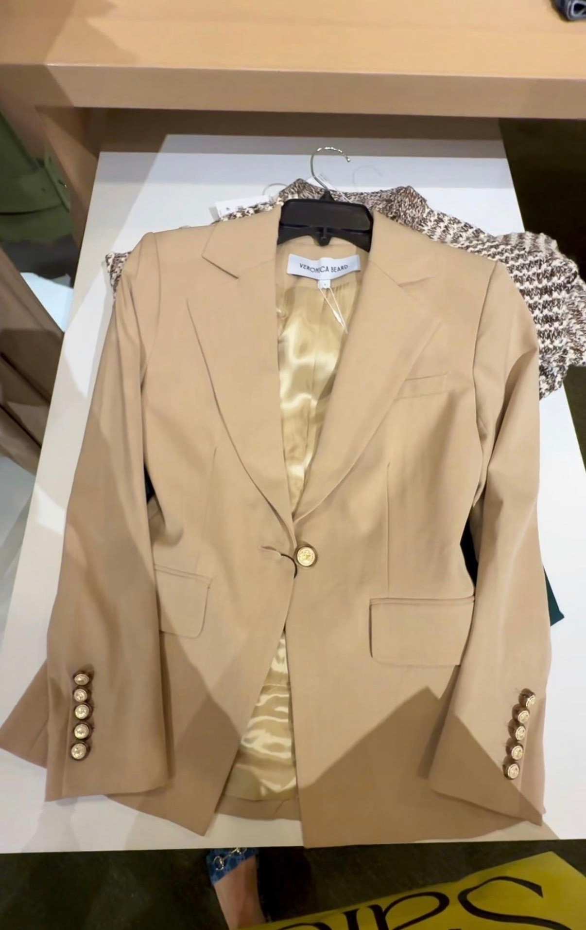 The buttons are so luxe!
Nordstrom Anniversary sale

#LTKSaleAlert