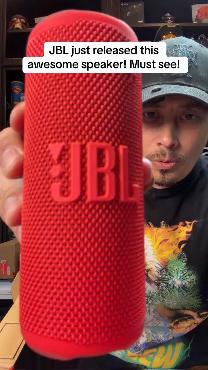 This is the #JBLGRIP speaker that is absolutely amazing! This thing rips! #kahladeals @jblaudio
