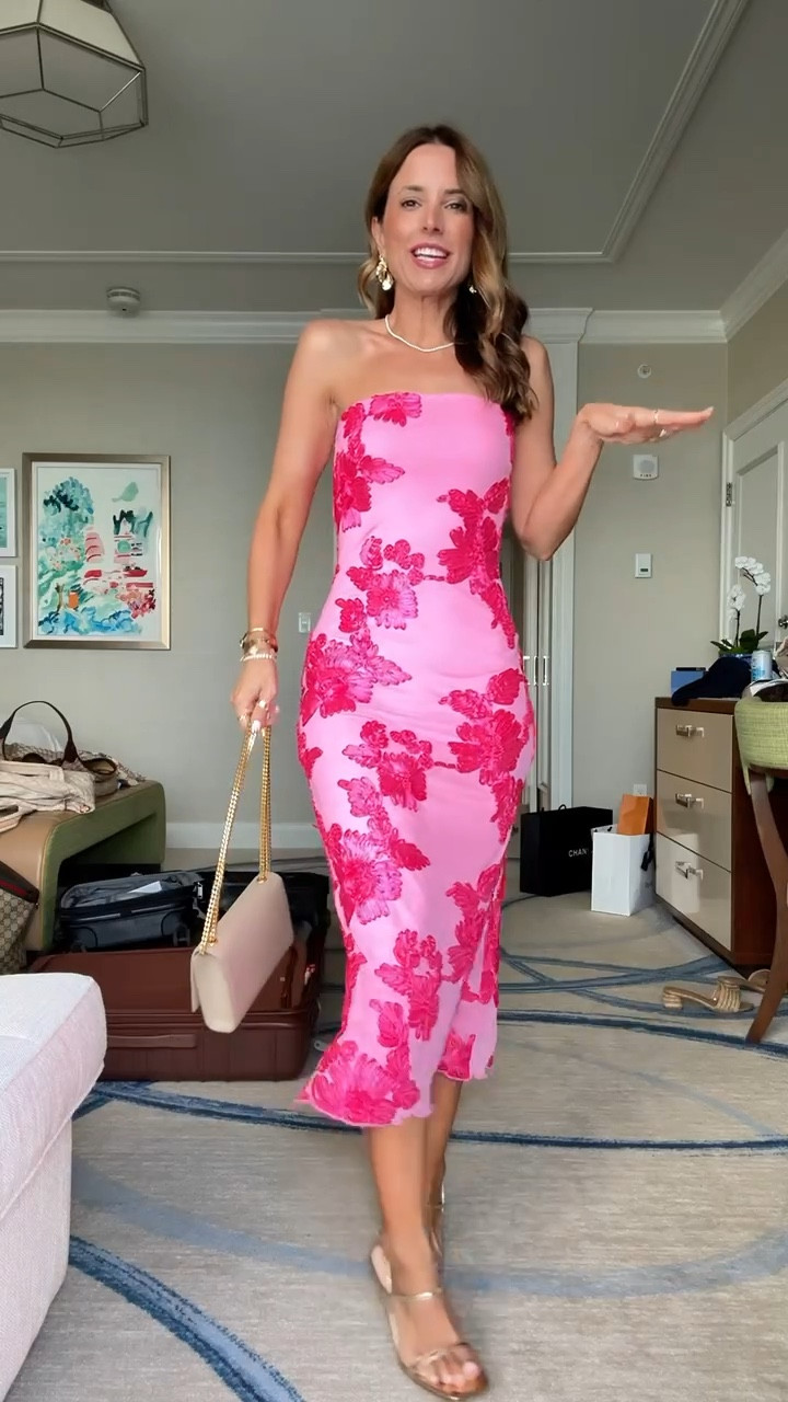 My Palm Beach dinner outfit in XS. Wedding guest dress. Spring wedding guest. Summer wedding guest. Cocktail dress. Vacation outfit. Vacation dress. Party dress. Gold heels are TTS. YSL Kate purse. 


#LTKootd #LTKWedding #LTKTravel