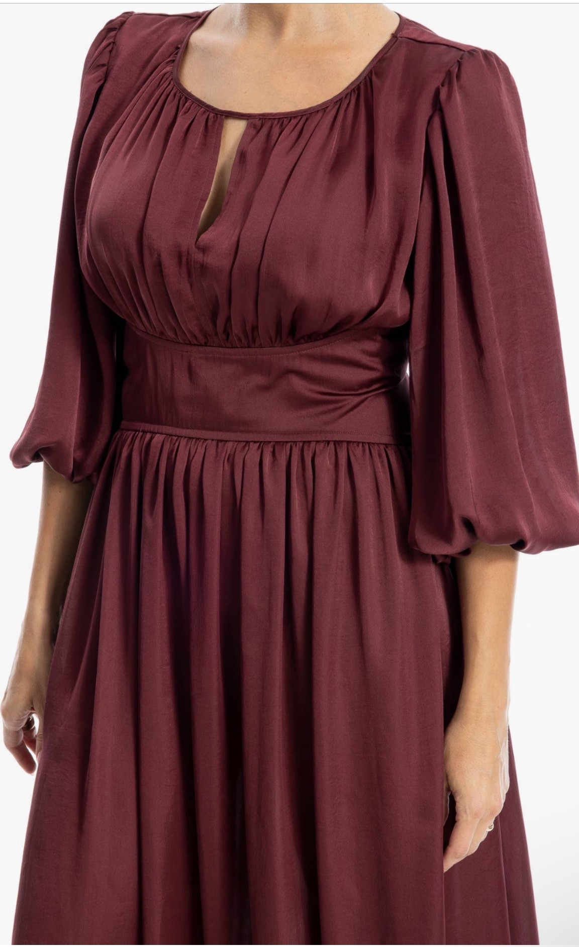 Tried on this dress today in bigger size and really liked it😍
Perfect color for Holidays🥀
I think it’s a perfect outfit especially with 🤰