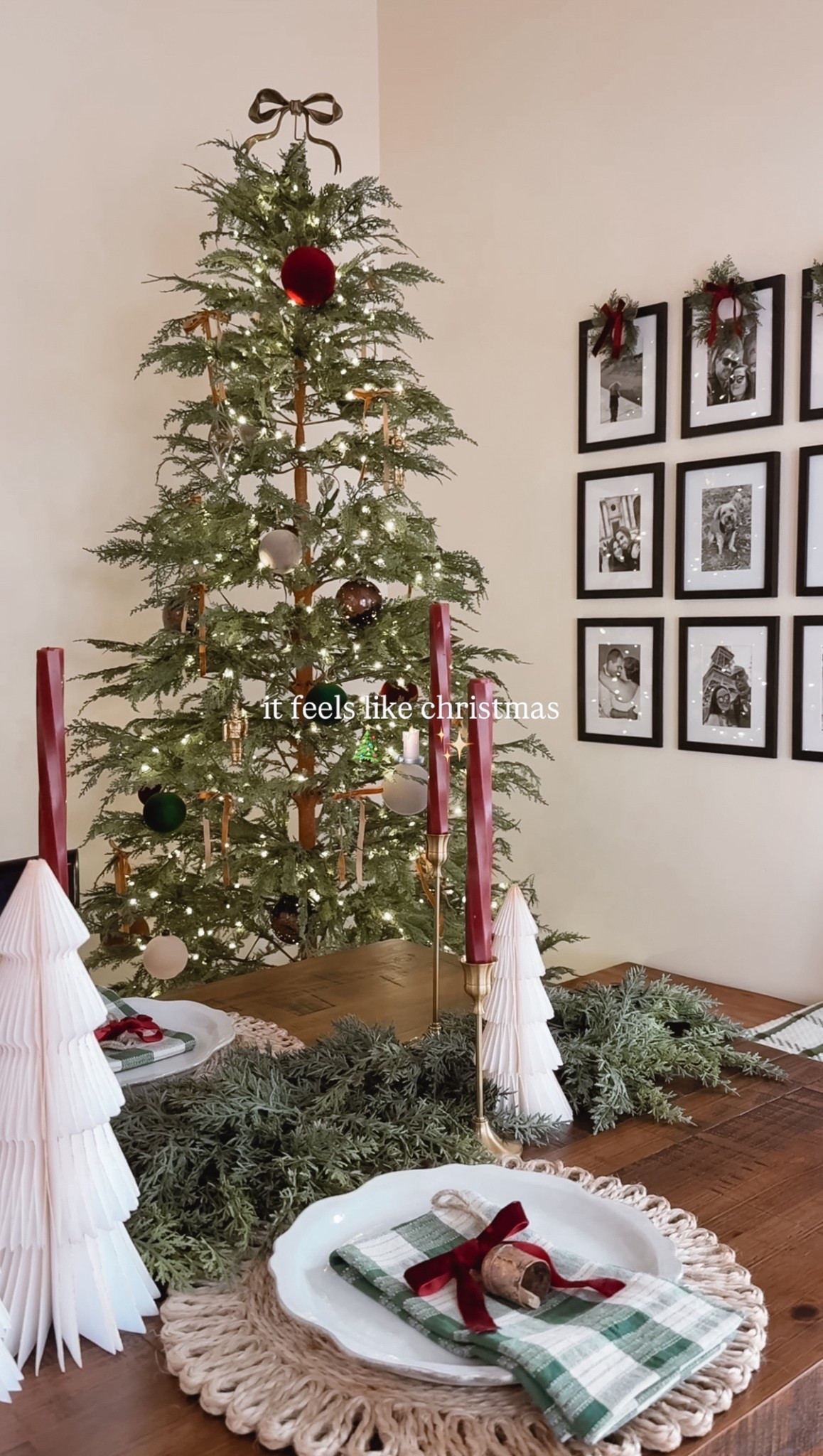 It feels like Christmas 🎄 


Christmas dinning room, Christmas tree, holiday dining table set up 

#LTKHoliday #LTKHome #LTKSeasonal