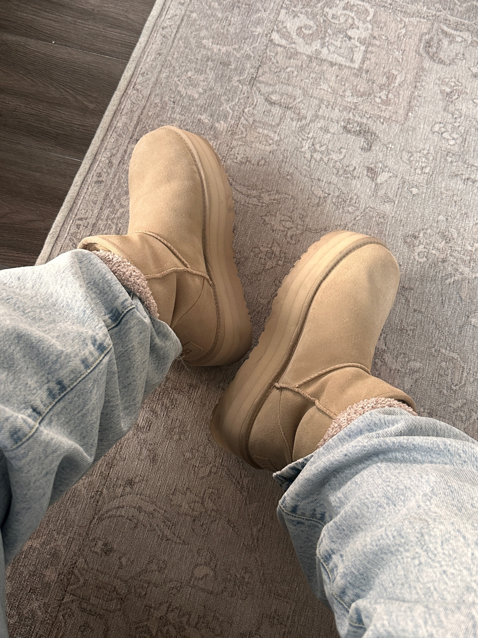 My favourite purchase of the season!! I’ve been dying for a pair of uggs in the mustard seed colour and the platform is perfect! 

I tried on the tazz which originally I wanted, but found they made my feet look really small in comparison to my calf’s. The platform to me looks more proportionate. 

Pro tip- order a shoe horn from Amazon!  I got my true size (which fit) but I found them extremely hard to get on. The shoe horn is a game changer!!! 

Get them before they sell out for the season


Fall outfits, lounge outfits

#LTKplussize #LTKstyletip #LTKshoecrush