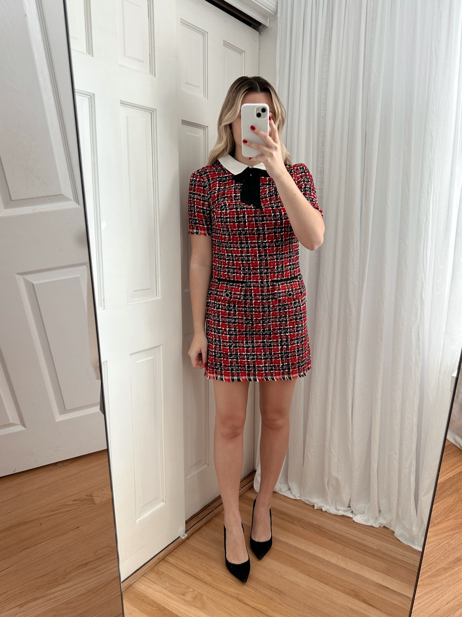 Wearing size 1, I think it fits a little tight, I’d size up to a 2 🎄✨ Christmas dress, holiday dress, red tweed dress

#LTKparties #LTKHoliday #LTKfindsunder50