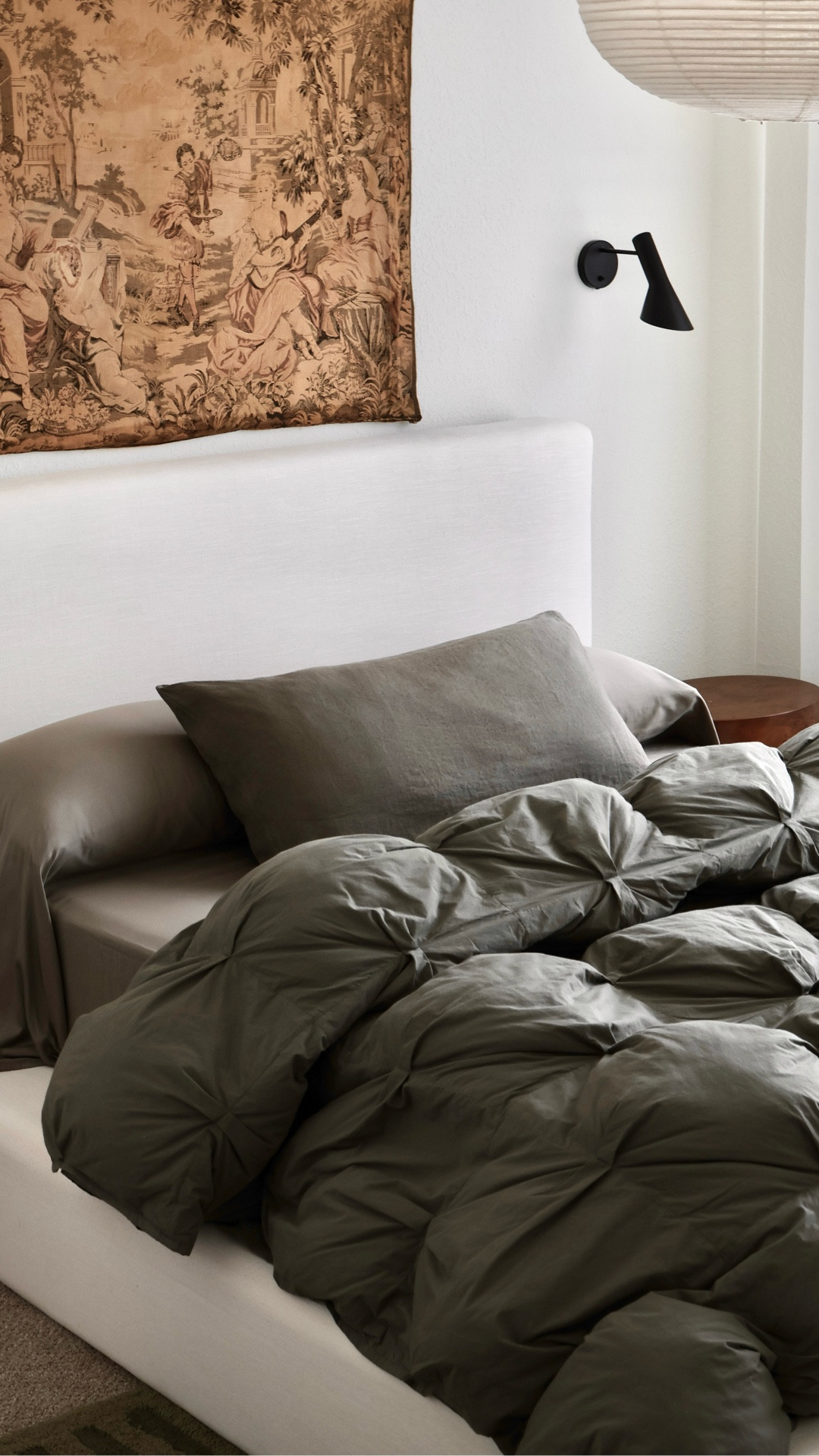 This is your sign to go darker in the guest room. Olive tones, rich textures, and bedding from @onequince that completely transforms the space.

#moodyaesthetic #olivegreen #bedding #bedroominspo