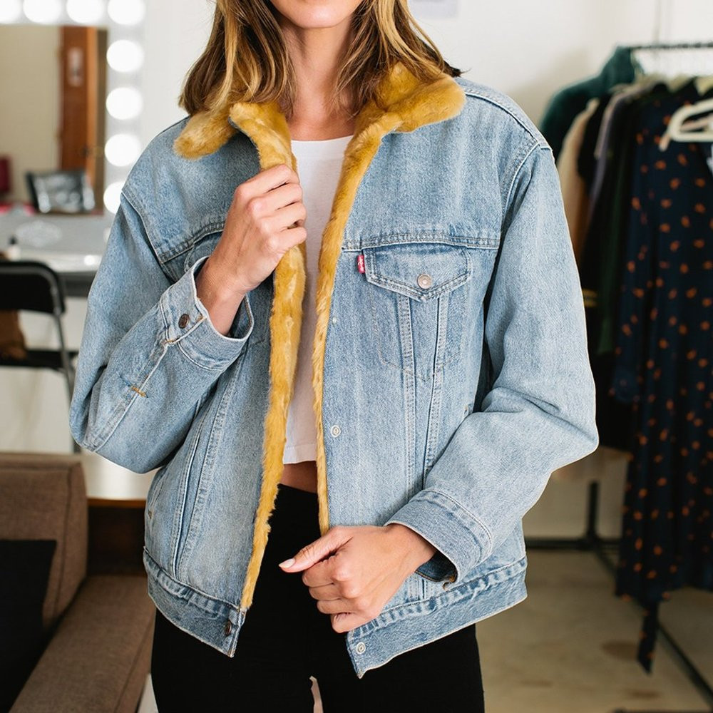 Levi's Oversize Fur Denim Trucker Jacket NWT | Poshmark