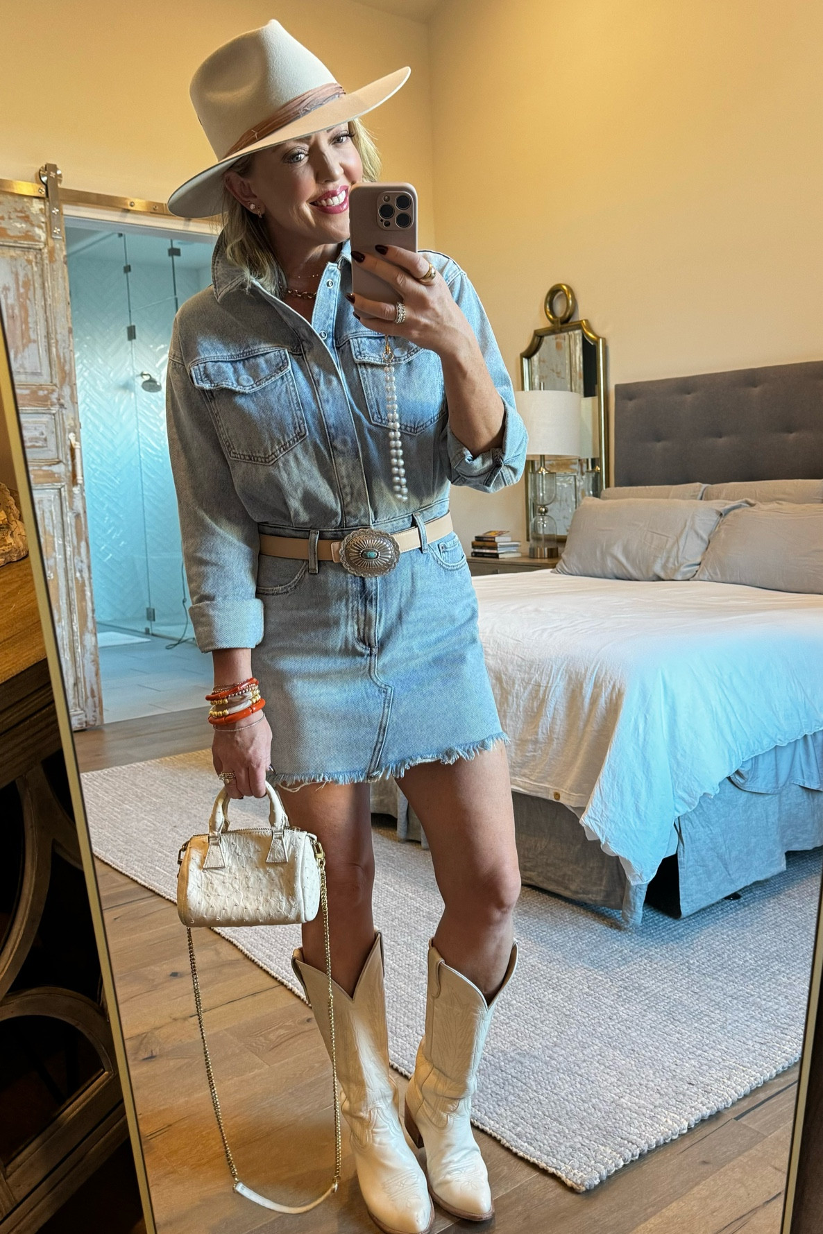 GAME DAY🐂🤘🏻🧡

#LTKFindsUnder50 #LTKOver40 #LTKStyleTip