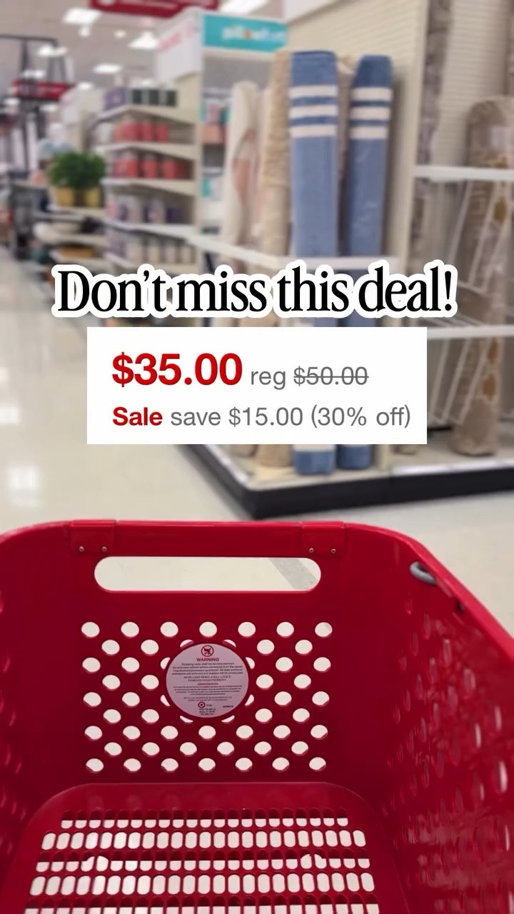 These rugs are perfect for dorms or your little one’s rooms and they’re on sale this week from $50 to $35😍 comment DEAL and I’ll DM you so you can shop these!
#target #newattarget #targetshopping #dormdecor #dormroom