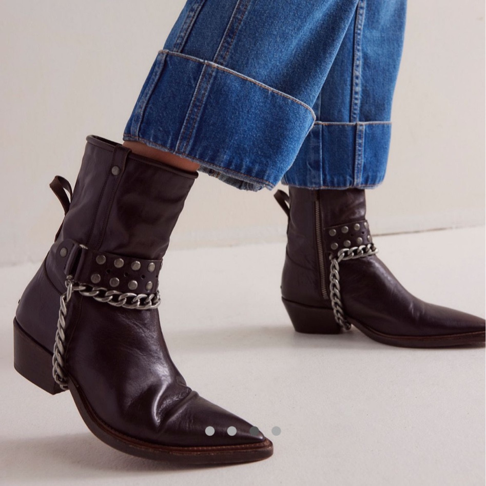 EVERYTHING BROWN 🤎🪩🍸🤍

Target
Free people
Shopbop
Amazon fashion 

#LTKHoliday #LTKCyberWeek #LTKStyleTip