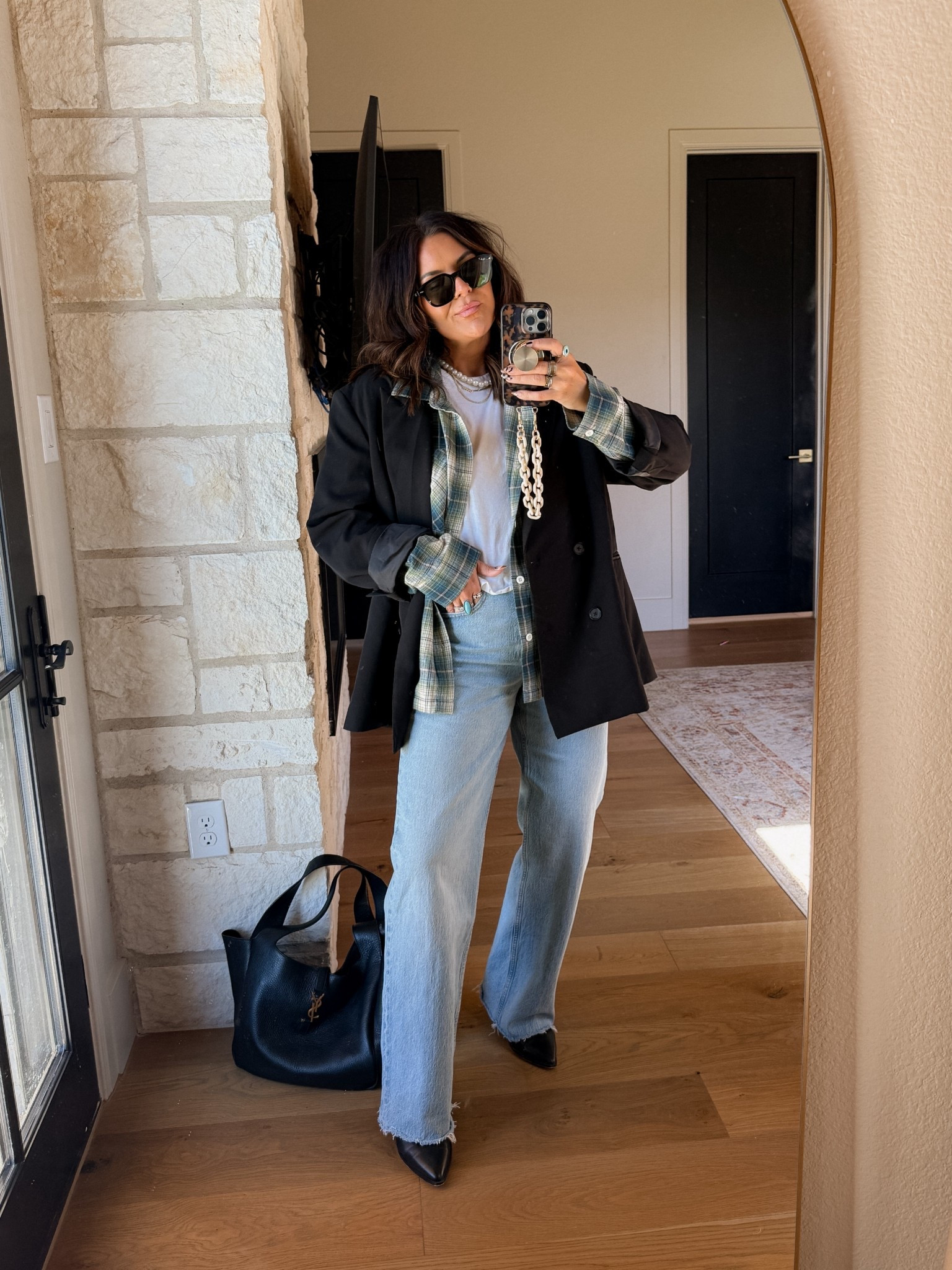 Pinterest Inspo day! 
Masculine energy, feminine swag!
Blazer: XL
Flannel: XXL
Jeans: TTS (31 long)
Tee: XL


#LTKFindsUnder100 #LTKMidsize #LTKStyleTip