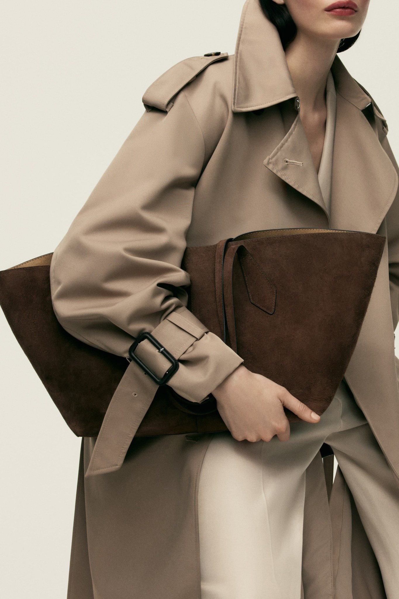 Suede shopper 🤎

#shopper #suede #tote #bag #hm 

#LTKgrwm #LTKOver40 #LTKWorkwear