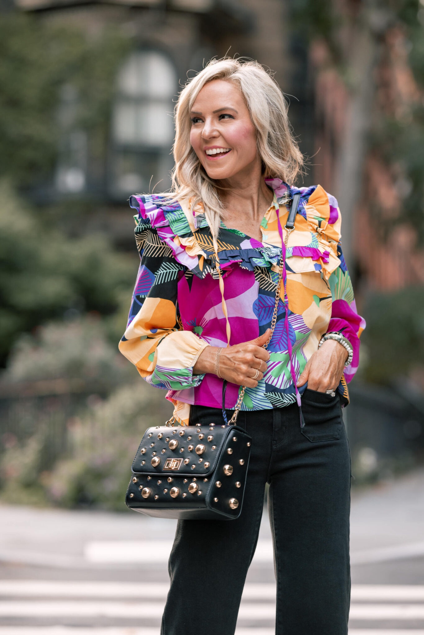 fall florals in a big way with the Jacqueline top! Wearing size XS and runs TTS // shop natasha15 to save 15% at avara 


#LTKStyleTip #LTKFindsUnder100 #LTKSeasonal