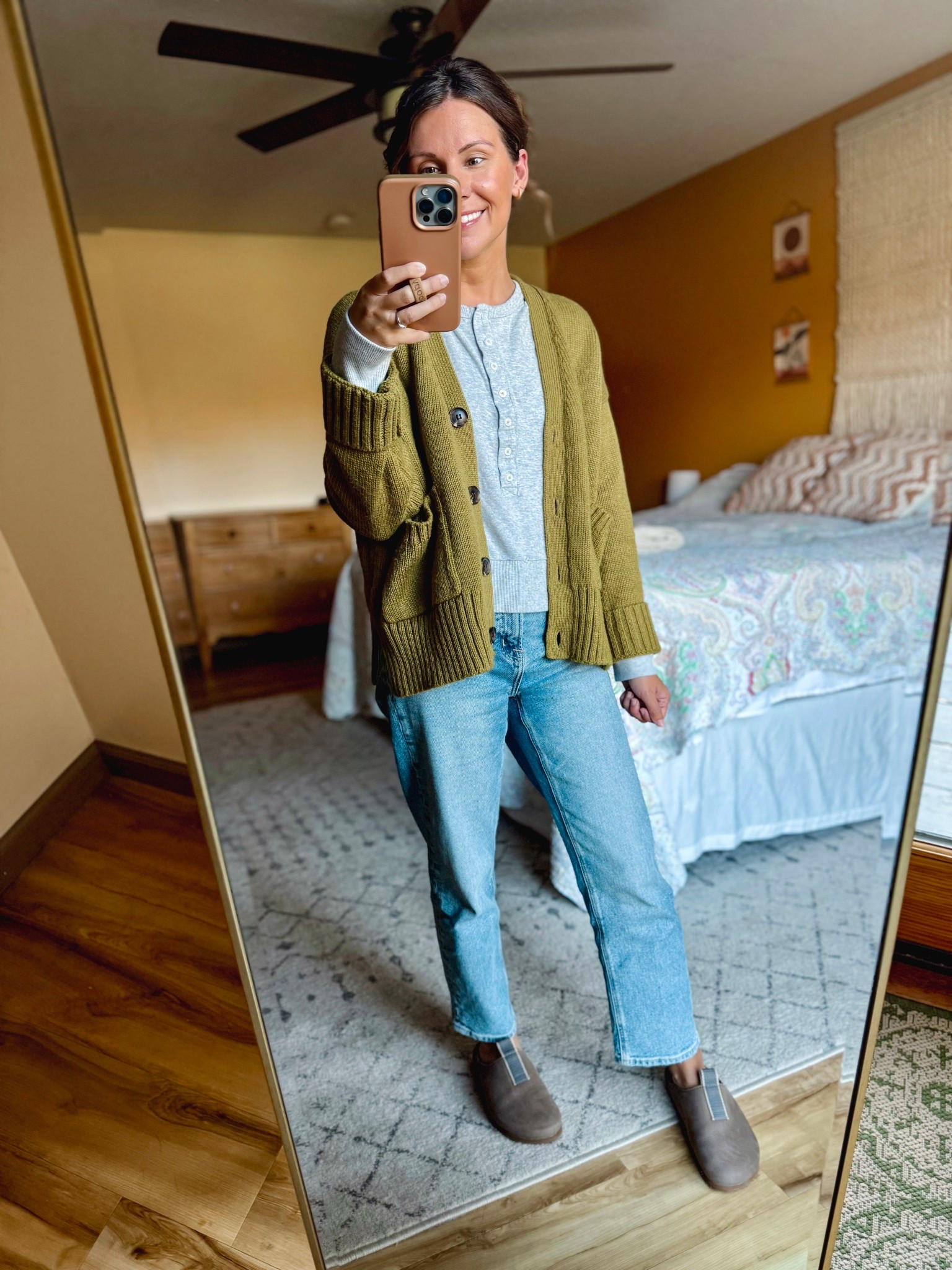 Wearing size xs in my Henley top an xs in my cardigan. My jeans are 00 short and my clogs are size 6 and fit true to size #LTKStyleTip 

#LTKPetite #LTKSeasonal