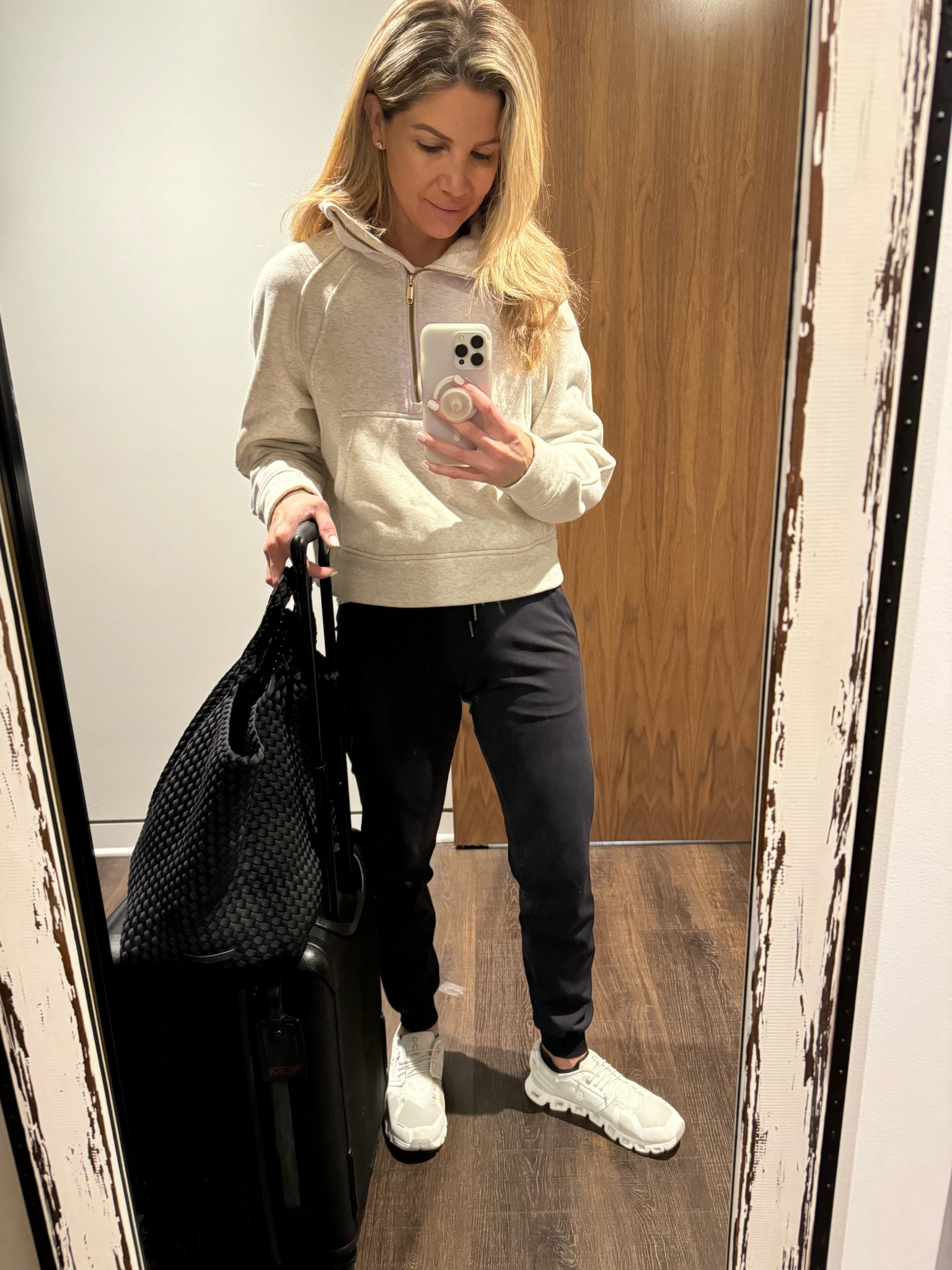 Today’s comfy airport travel outfit. 

#LTKtravel